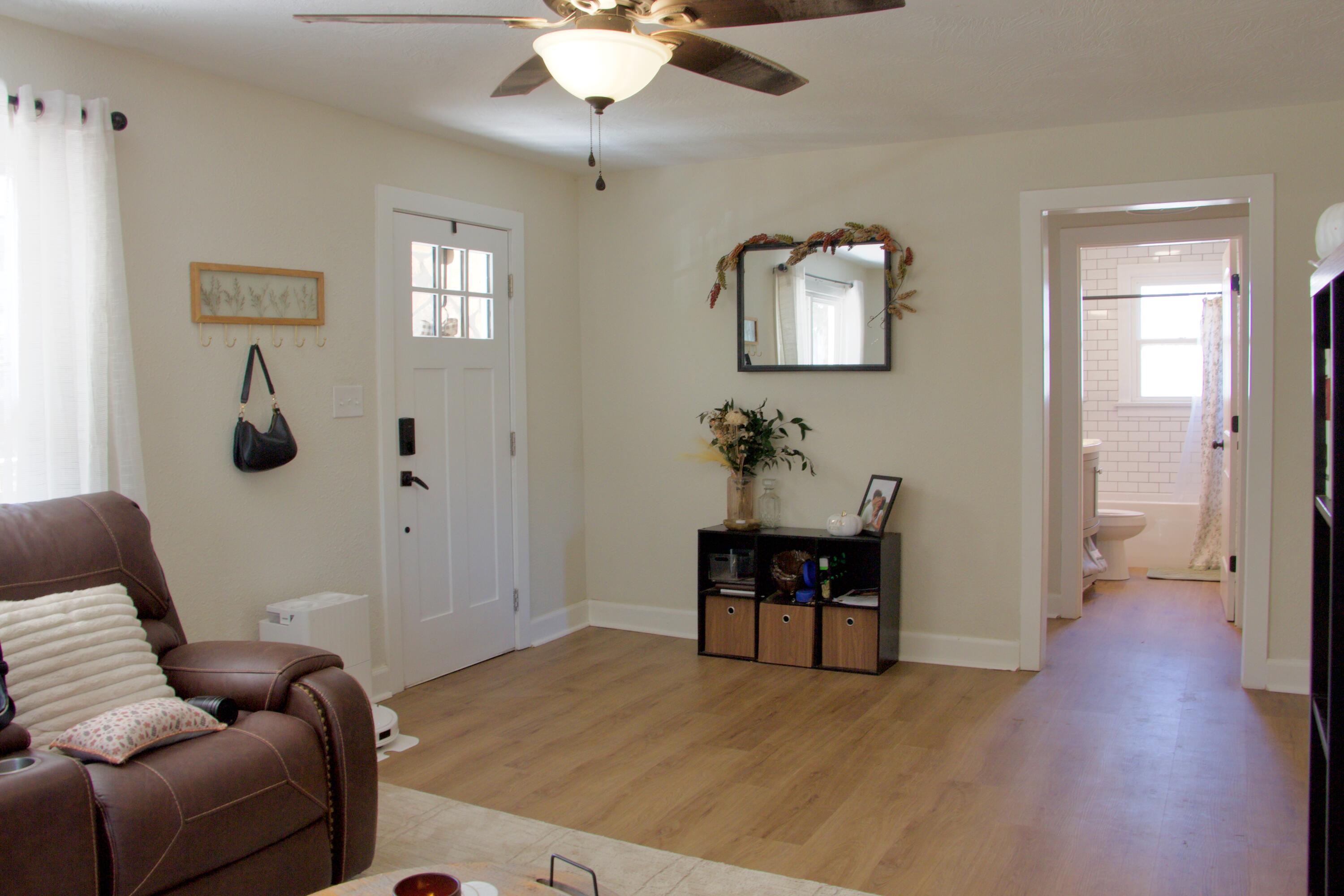 2629 West College Street Property Photo 7