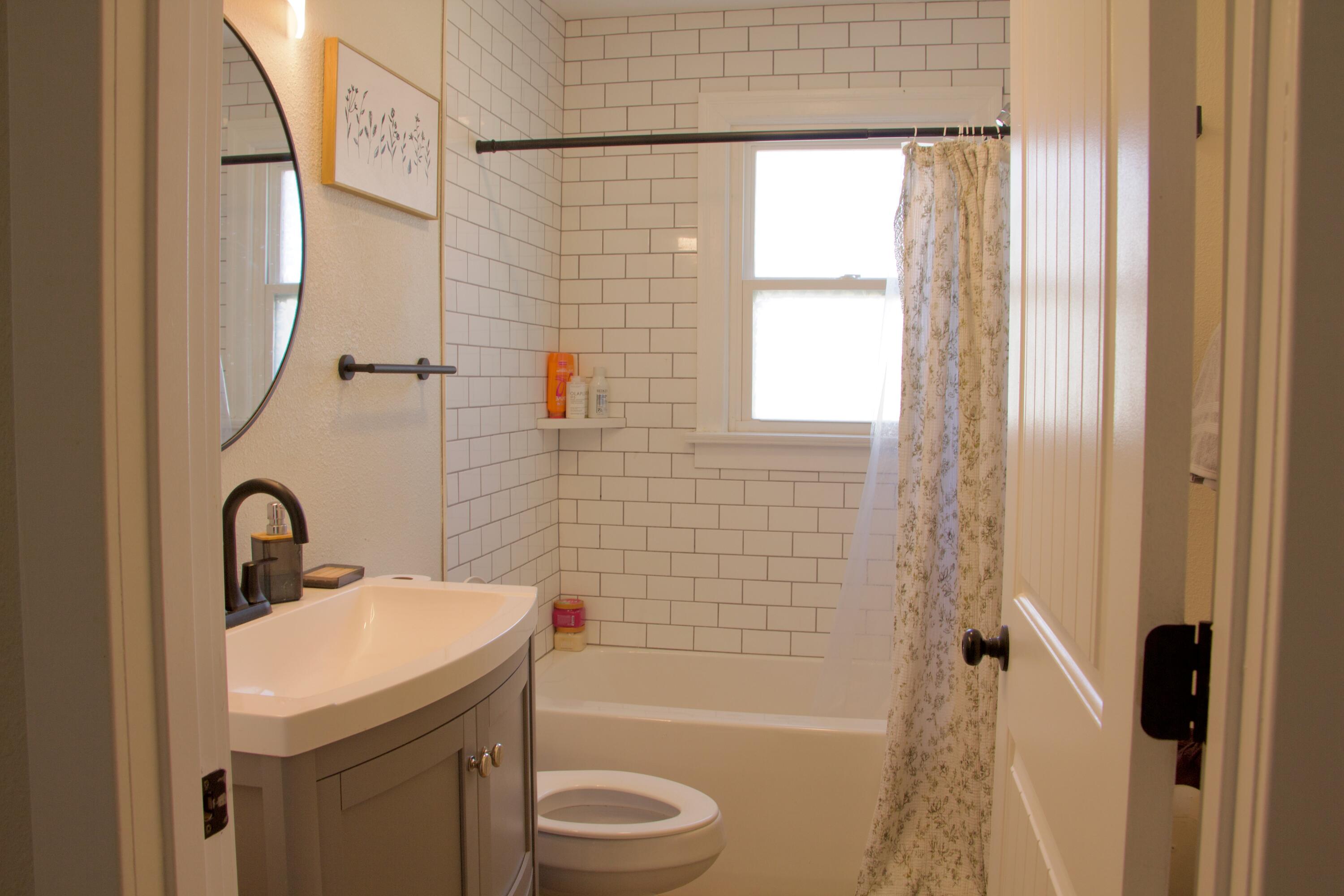 2629 West College Street Property Photo 8