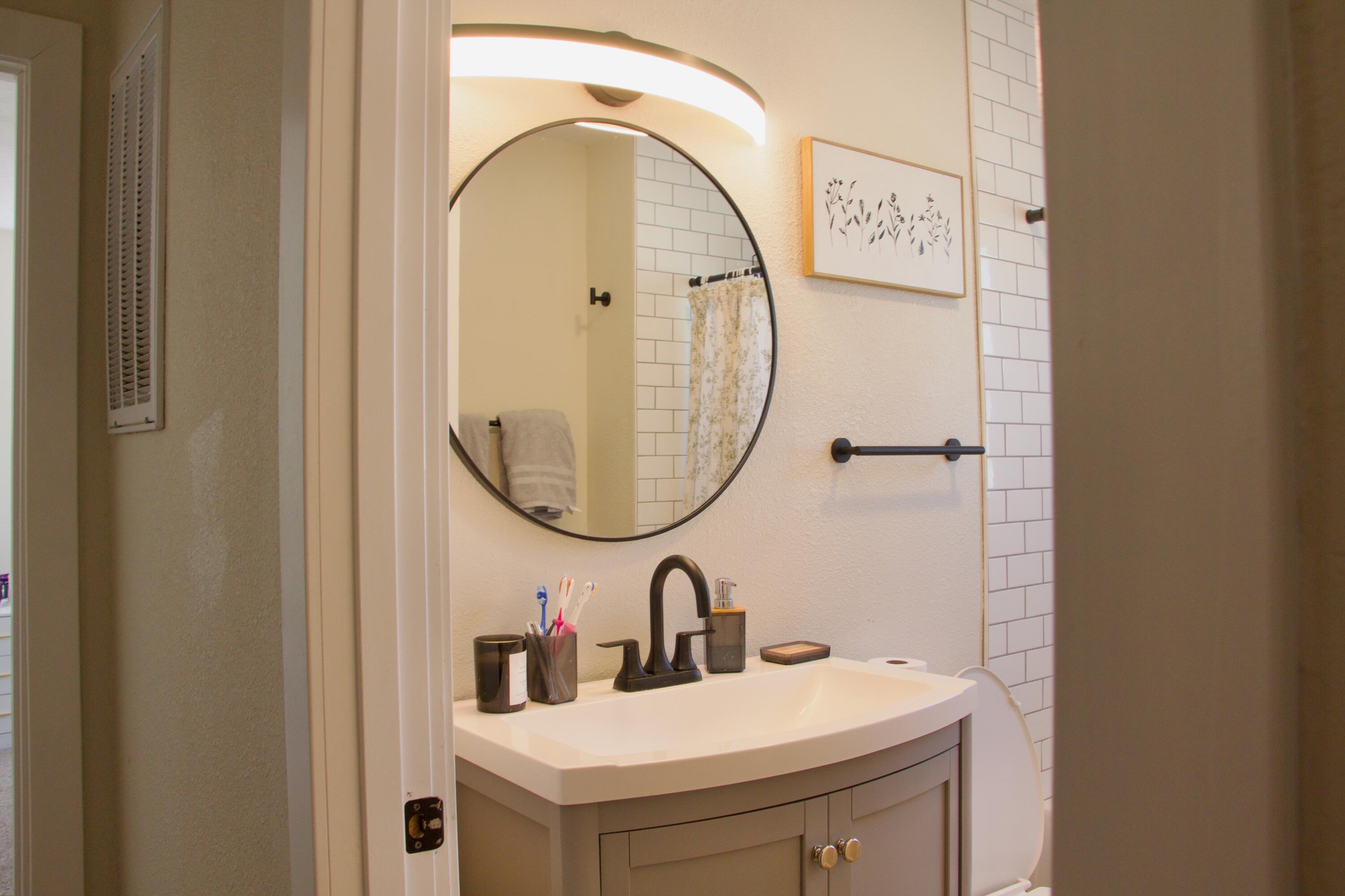 2629 West College Street Property Photo 9