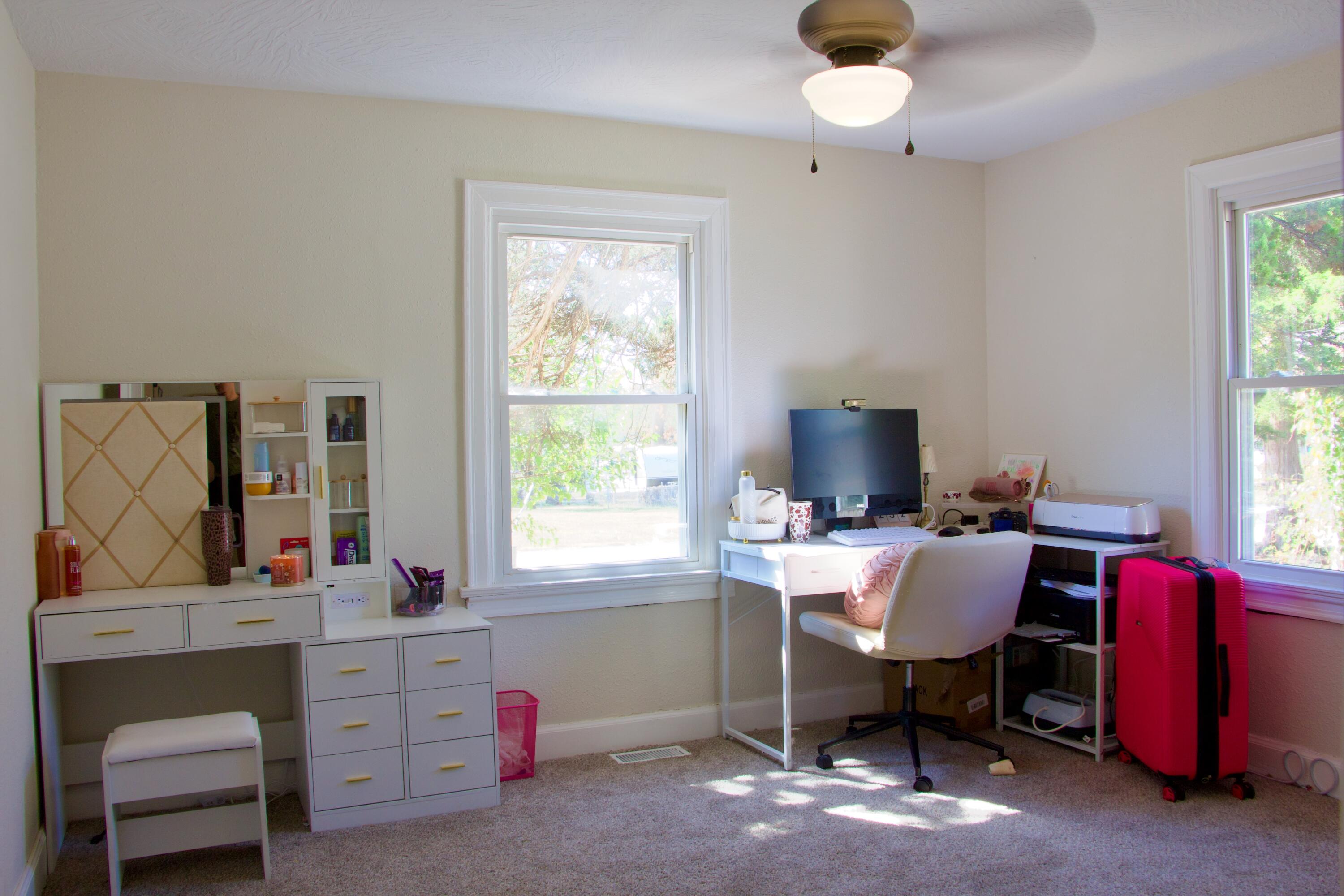 2629 West College Street Property Photo 10