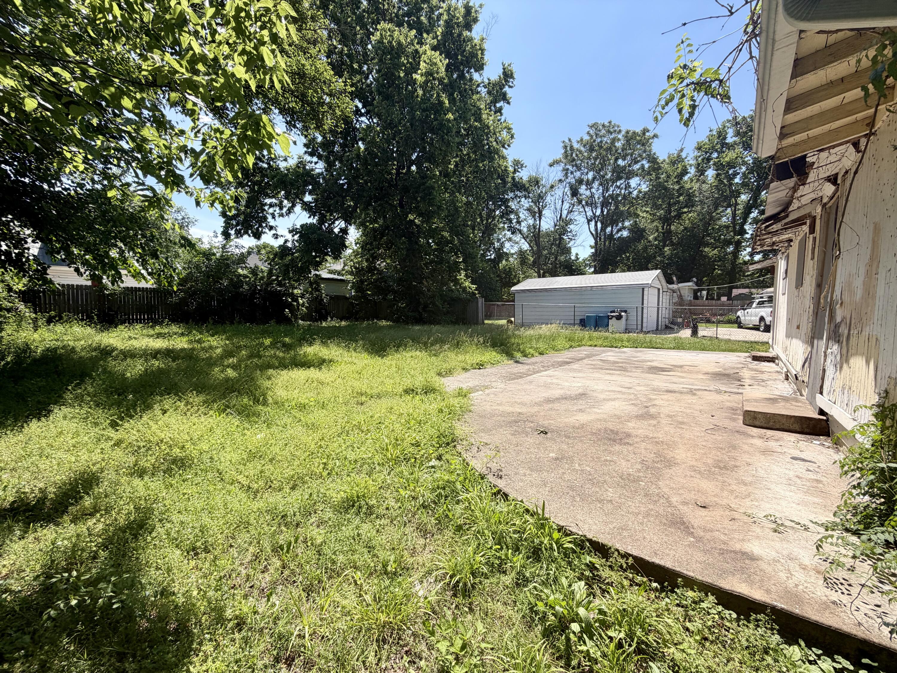 620 South Douglas Avenue Property Photo 4