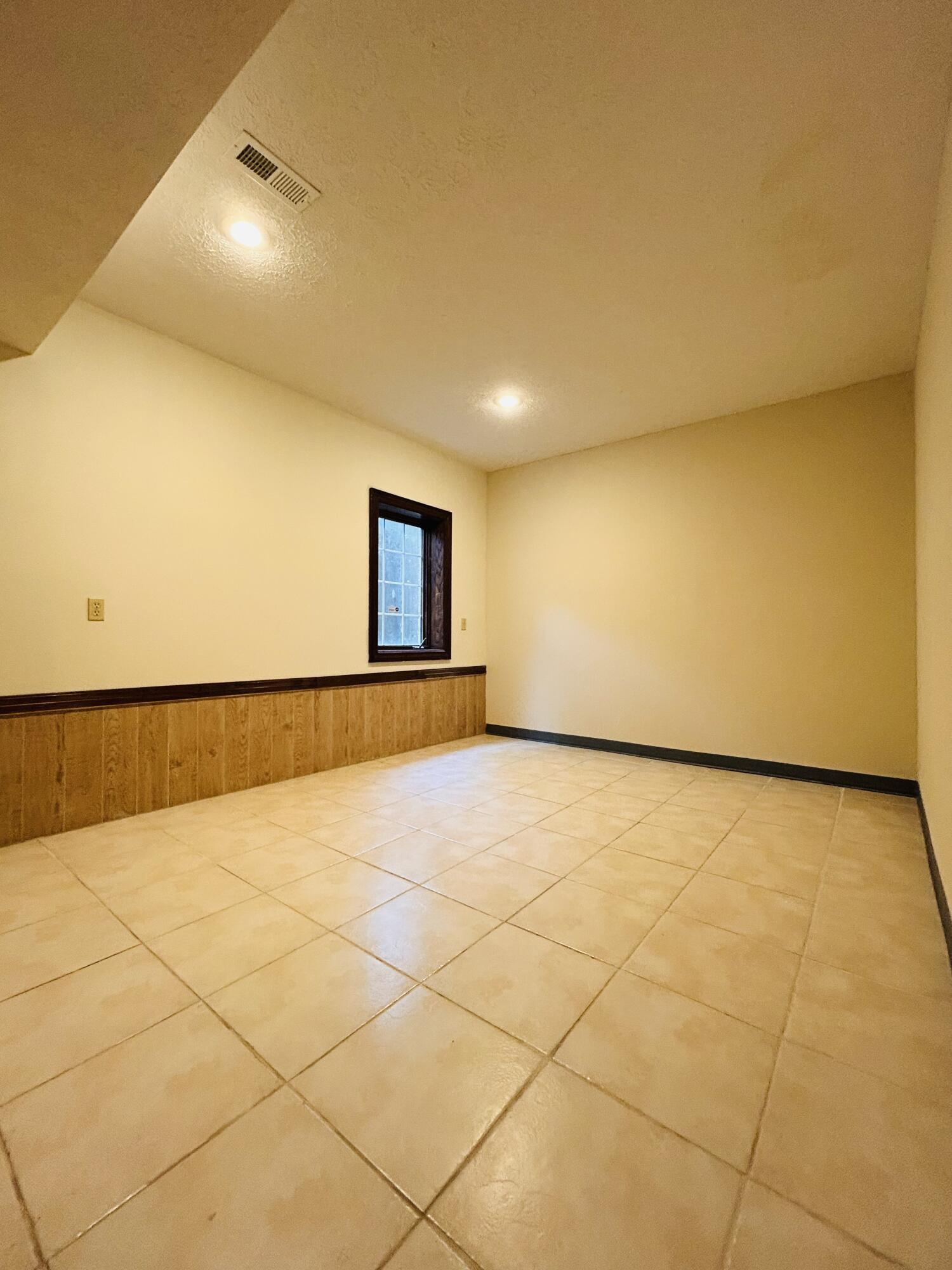 1021 East Ironbridge Circle South Property Photo 31