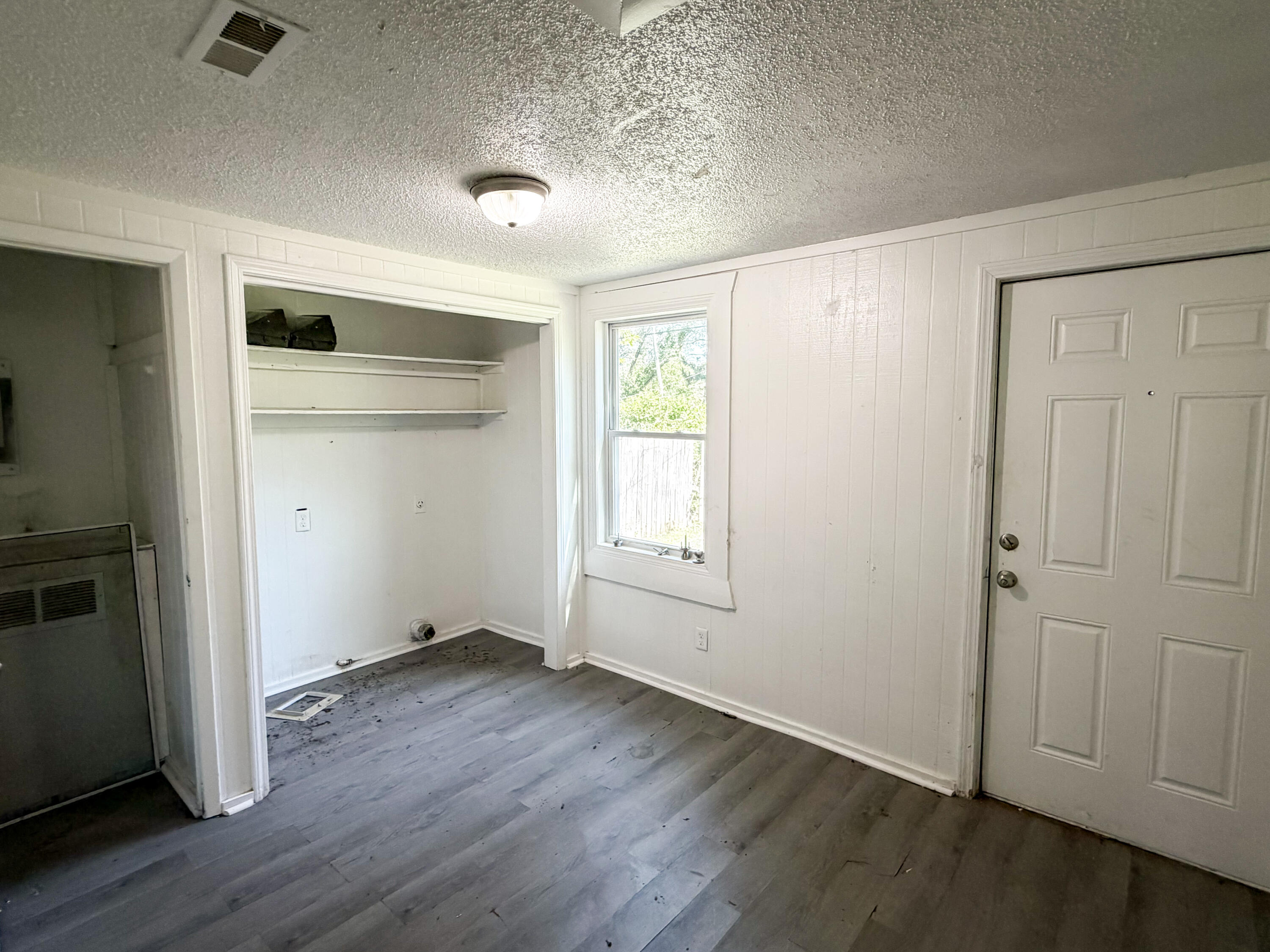 2936 West Walnut Street Property Photo 11