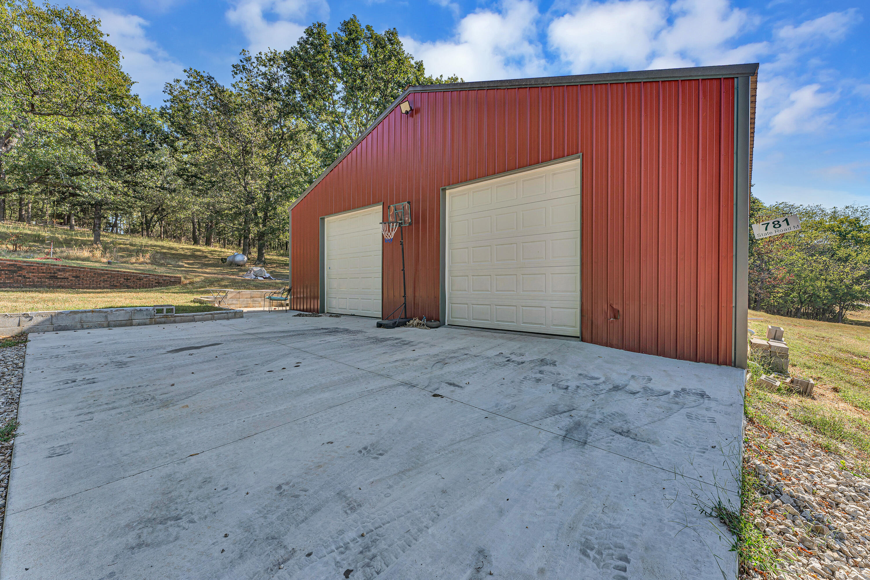 781 State Road M Property Photo 27