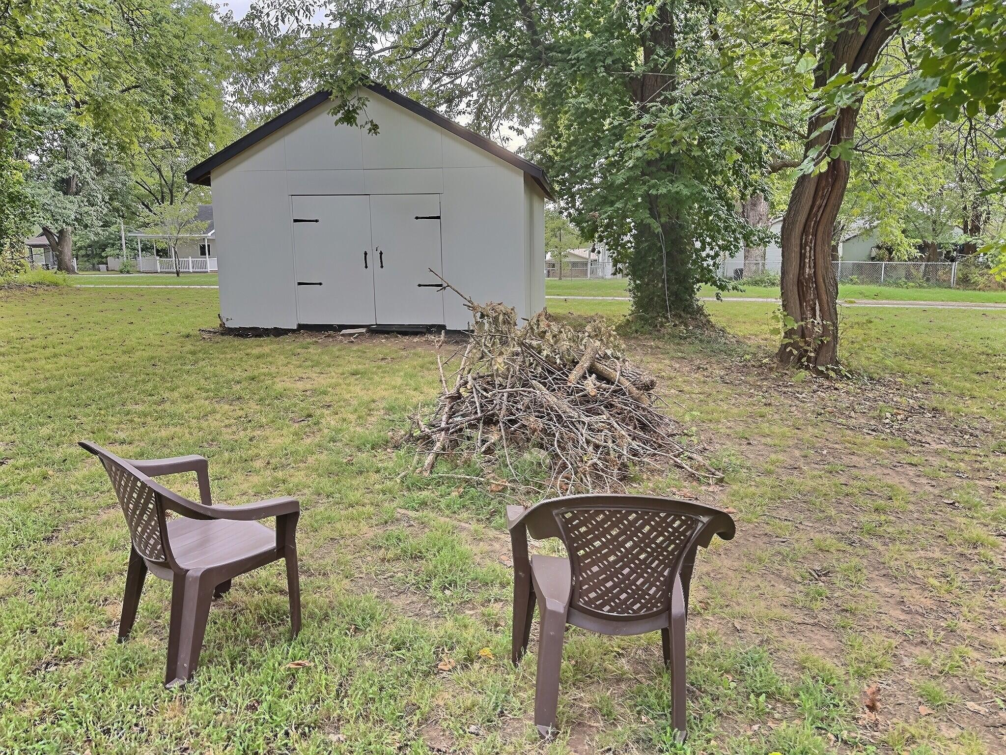 705 North Clay Street Property Photo 7