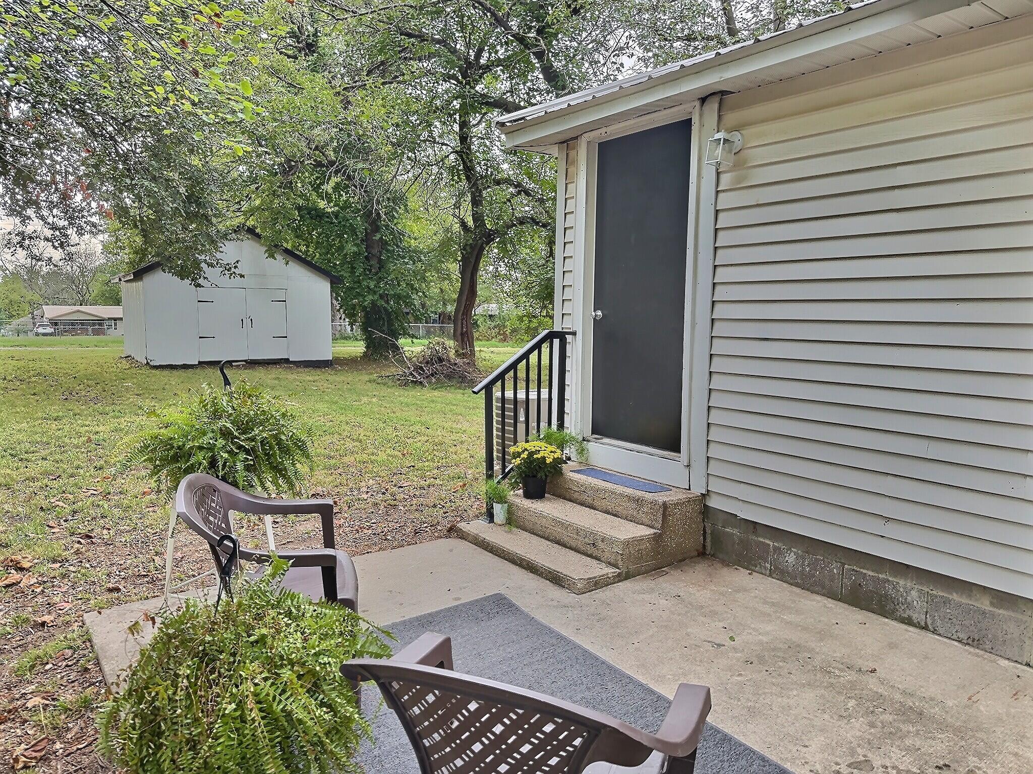 705 North Clay Street Property Photo 36