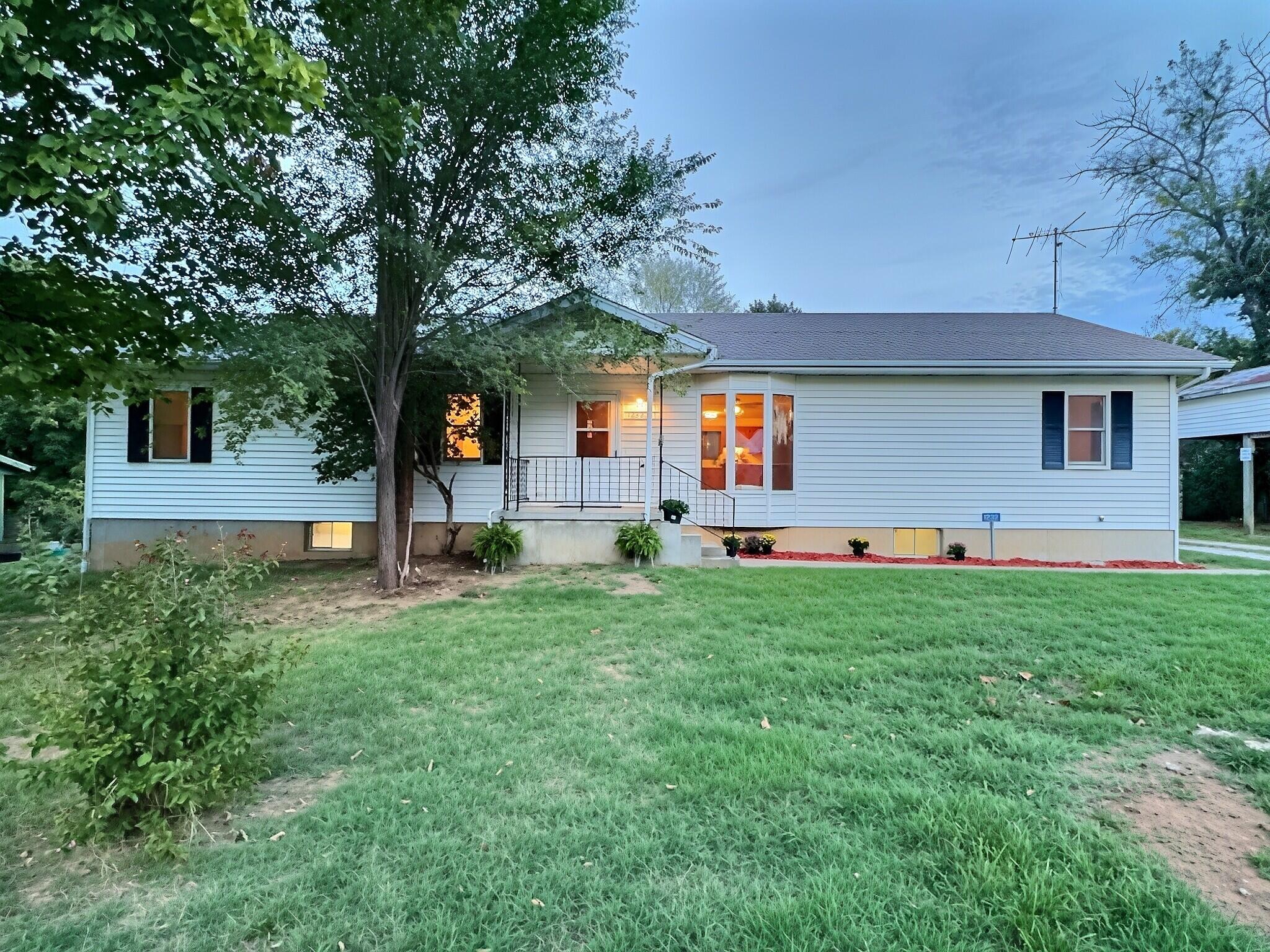 1232 North Tucker Street Property Photo 2