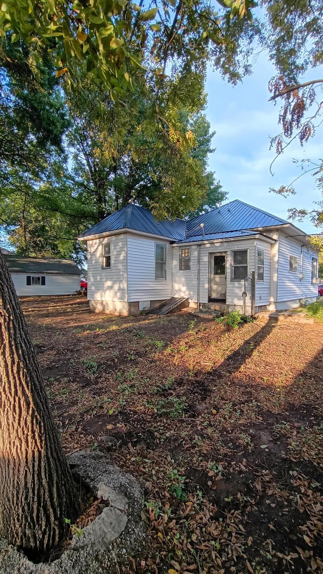 813 South Hickory Street Property Photo 9