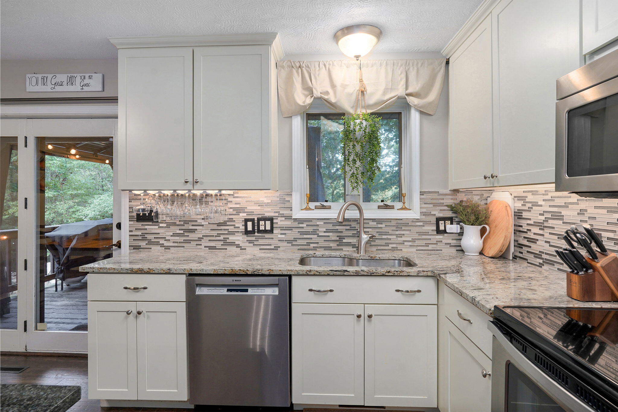 2412 West Azalea Road Property Photo 13