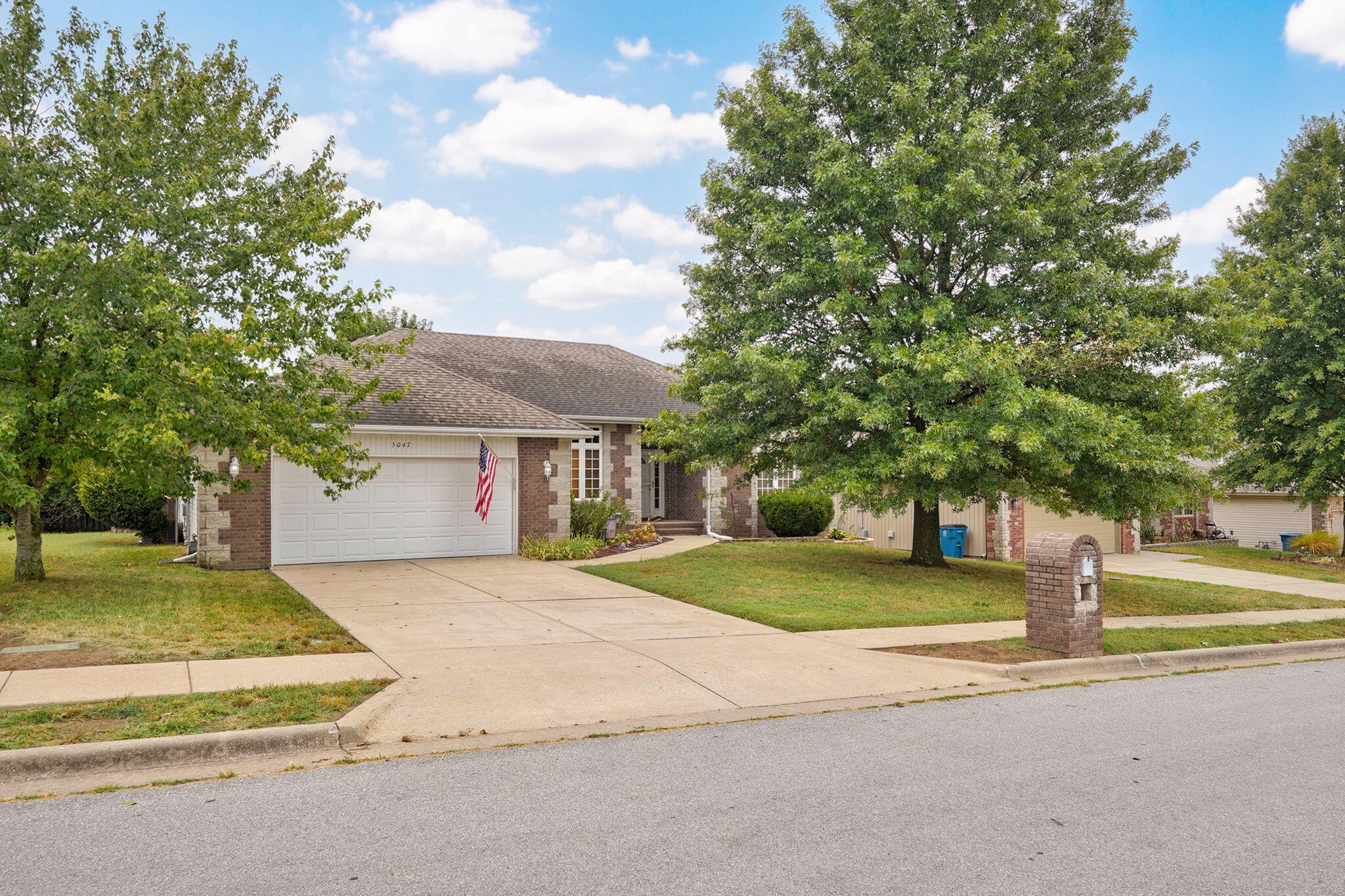 5047 South Greenfield Road Property Photo 2
