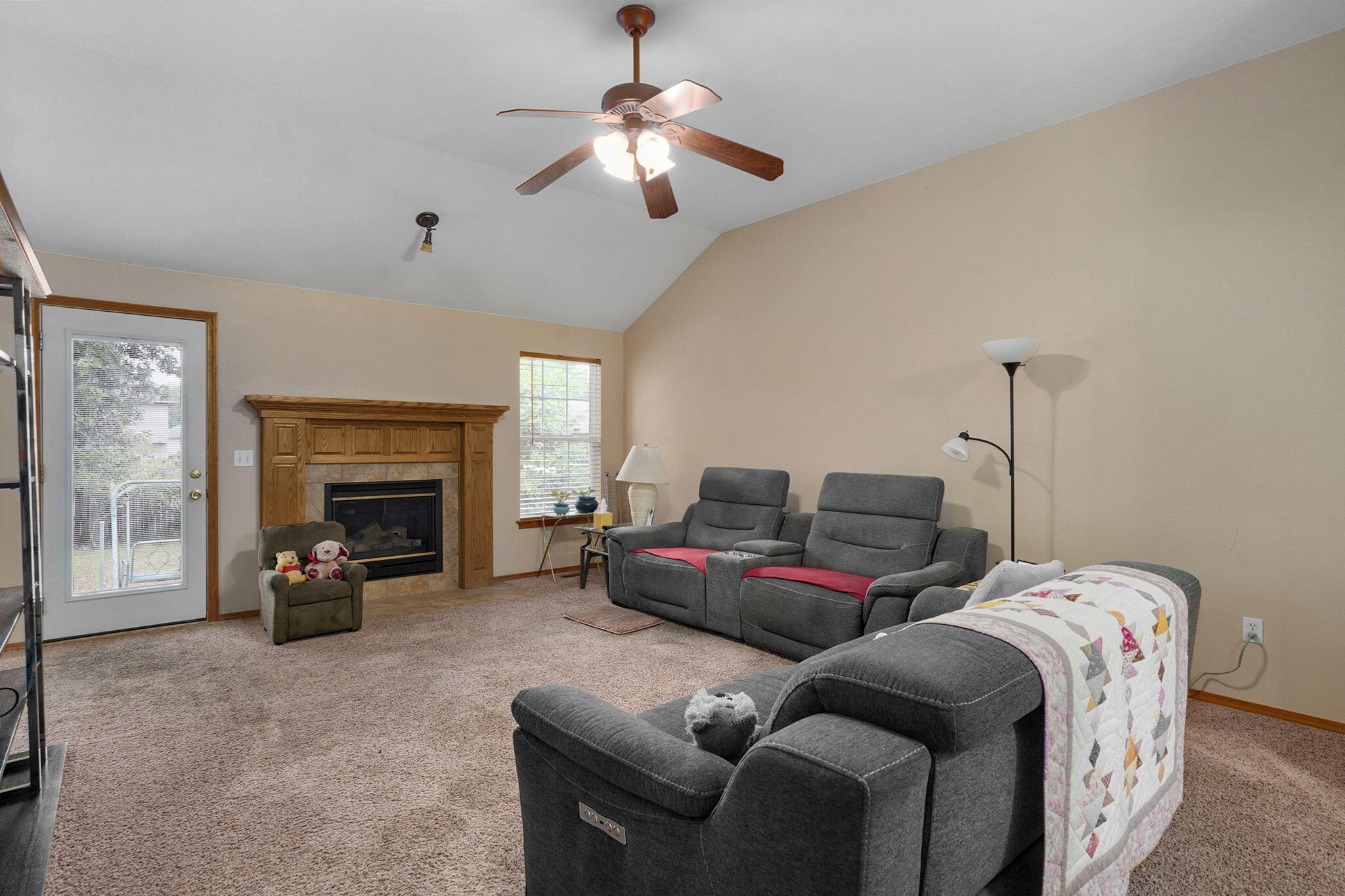 5047 South Greenfield Road Property Photo 6