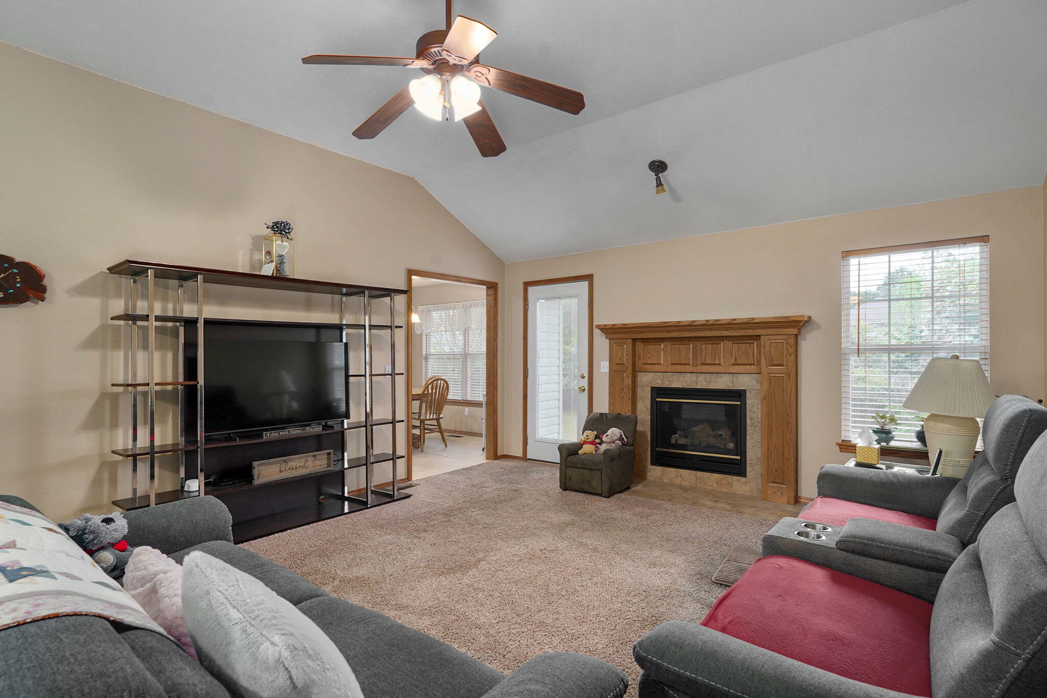 5047 South Greenfield Road Property Photo 7