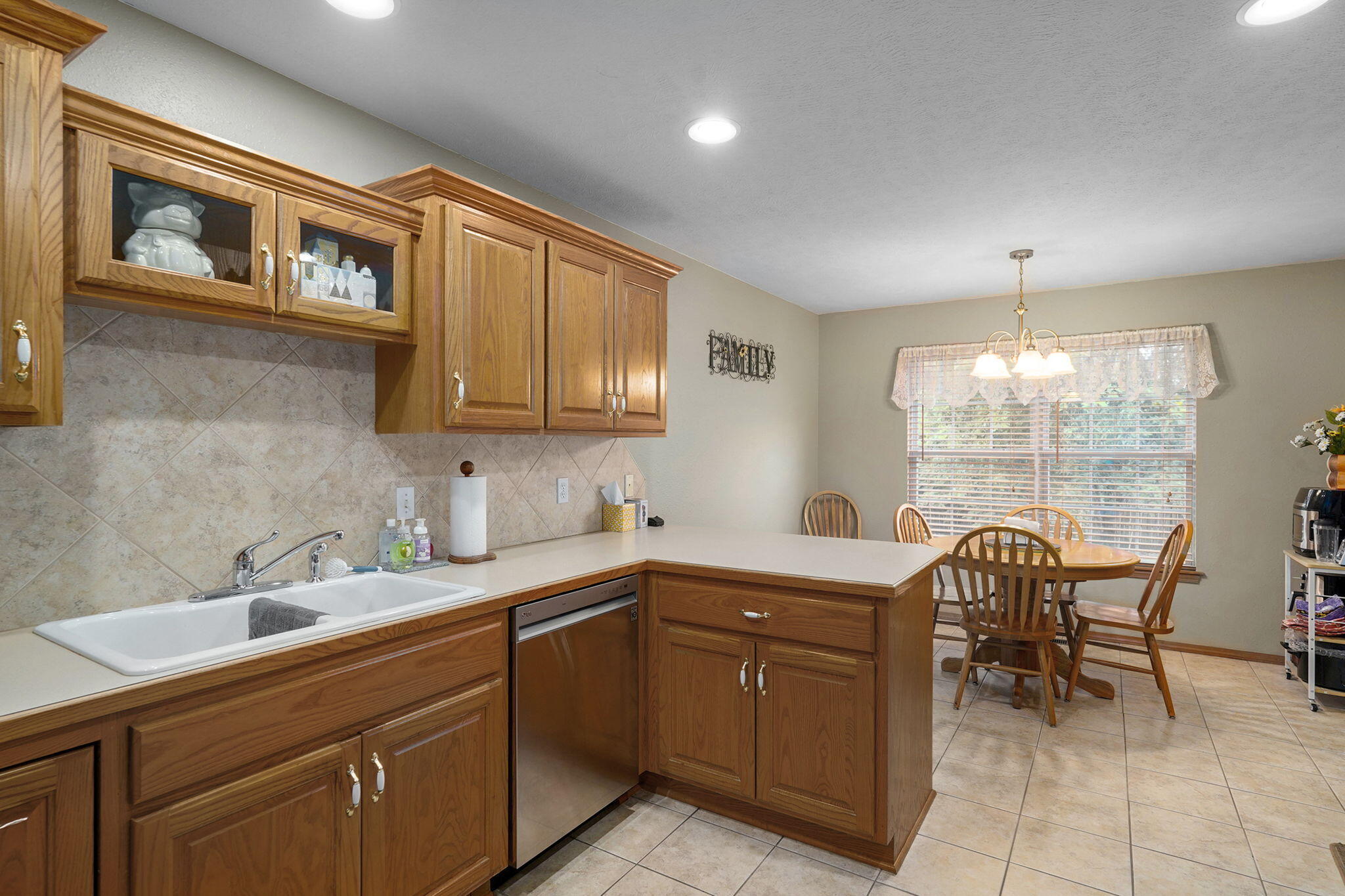 5047 South Greenfield Road Property Photo 11