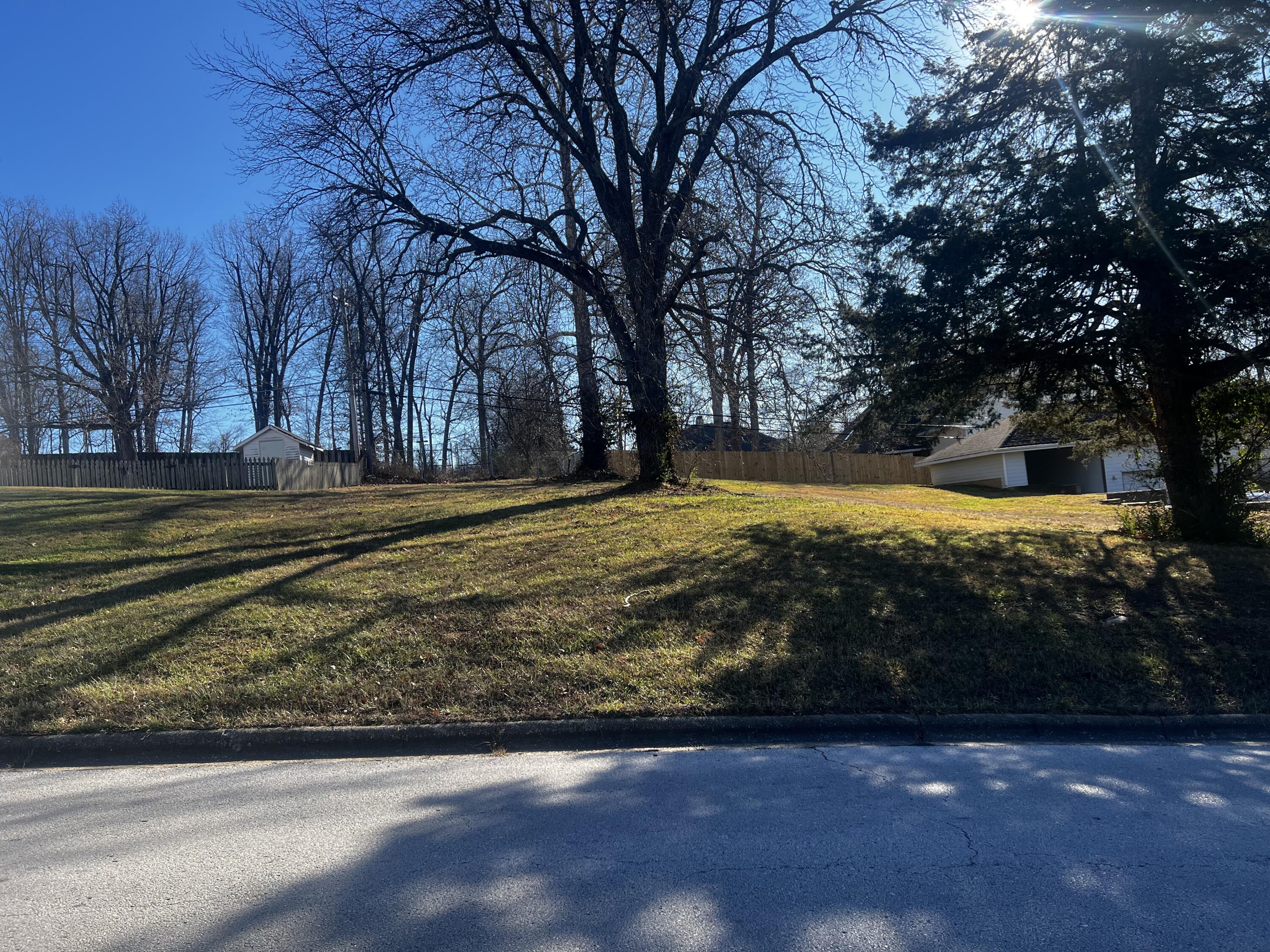 3706 East Linwood Drive Property Photo 1