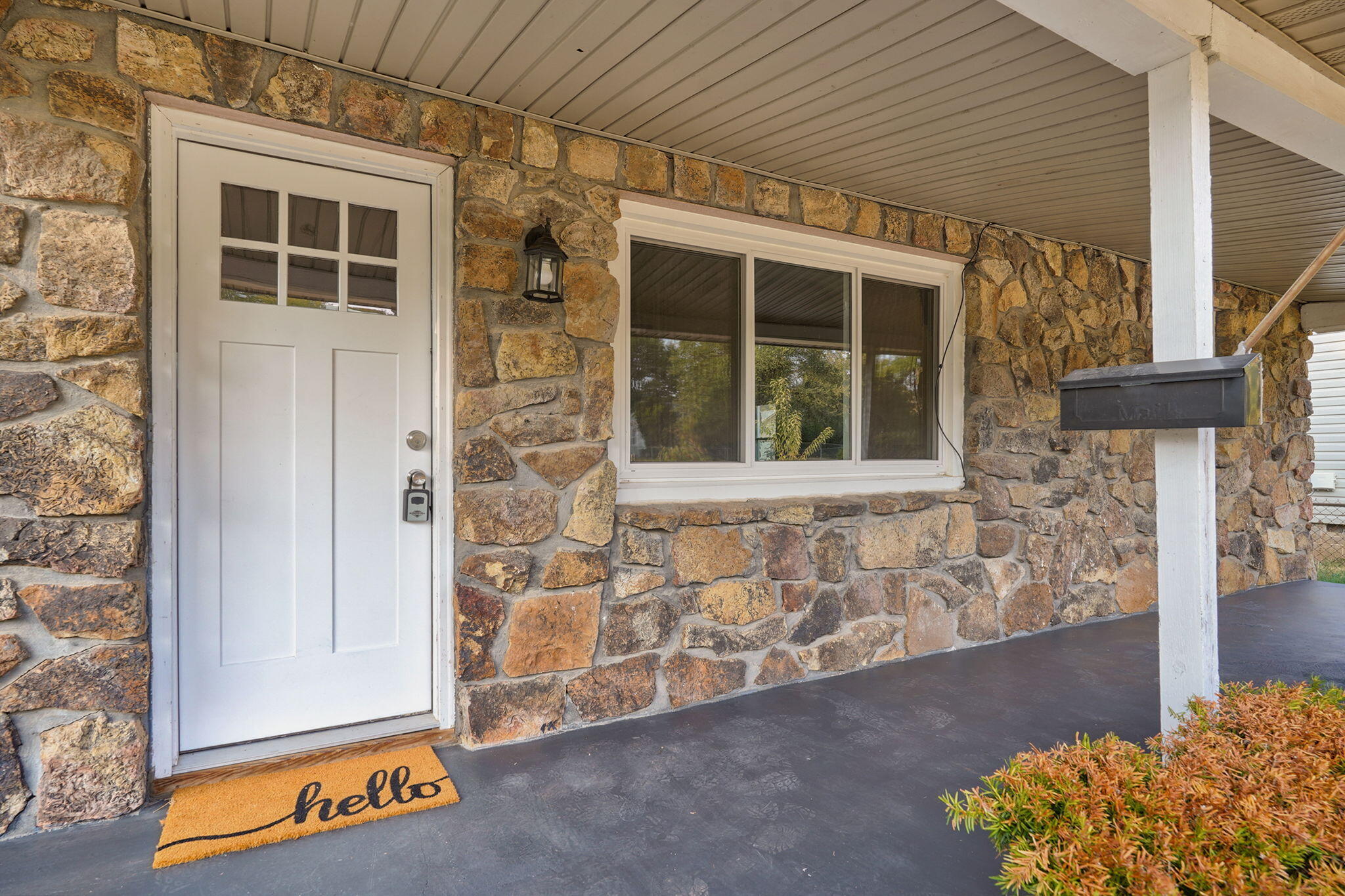 2911 West Latoka Street Property Photo 4