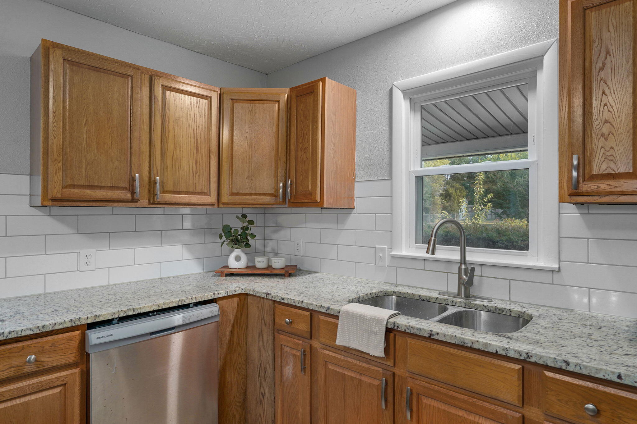 2911 West Latoka Street Property Photo 9