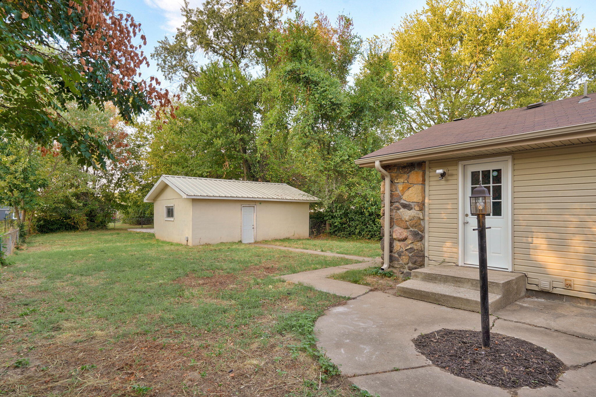 2911 West Latoka Street Property Photo 23
