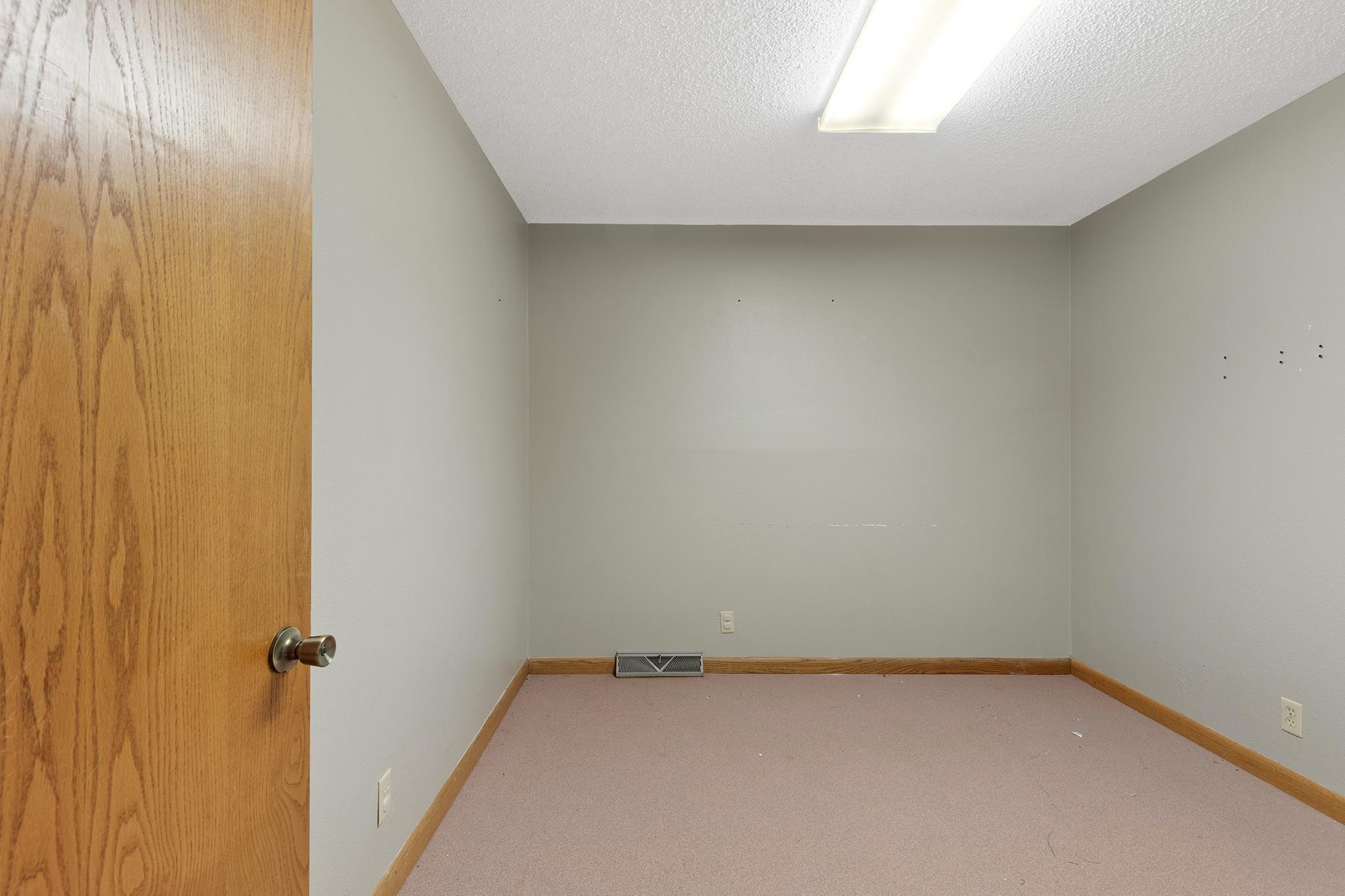 327 East Airport Drive Property Photo 10
