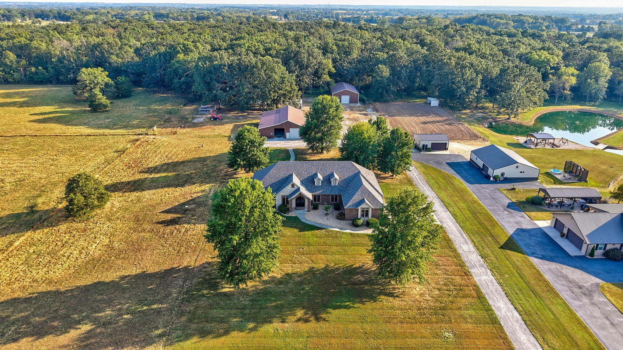 6215 Le Sentier Property Photo 9