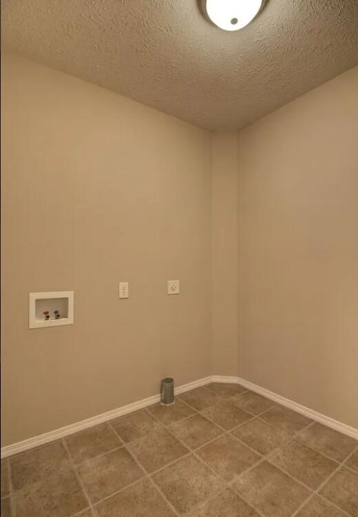 1050 South Strasbourg Avenue Property Photo 15
