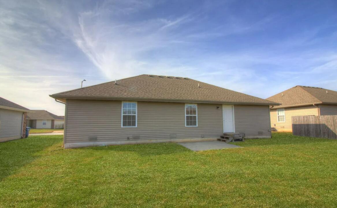 1050 South Strasbourg Avenue Property Photo 17