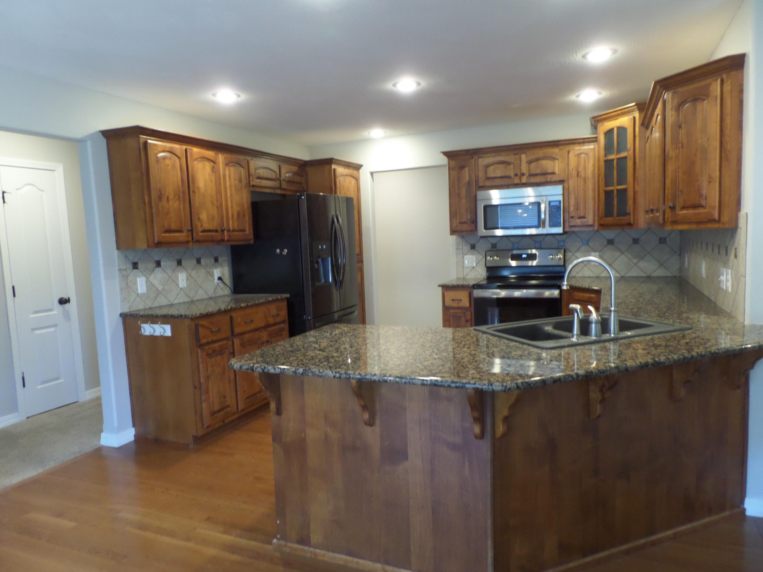 639 North Rockingham Avenue Property Photo 19