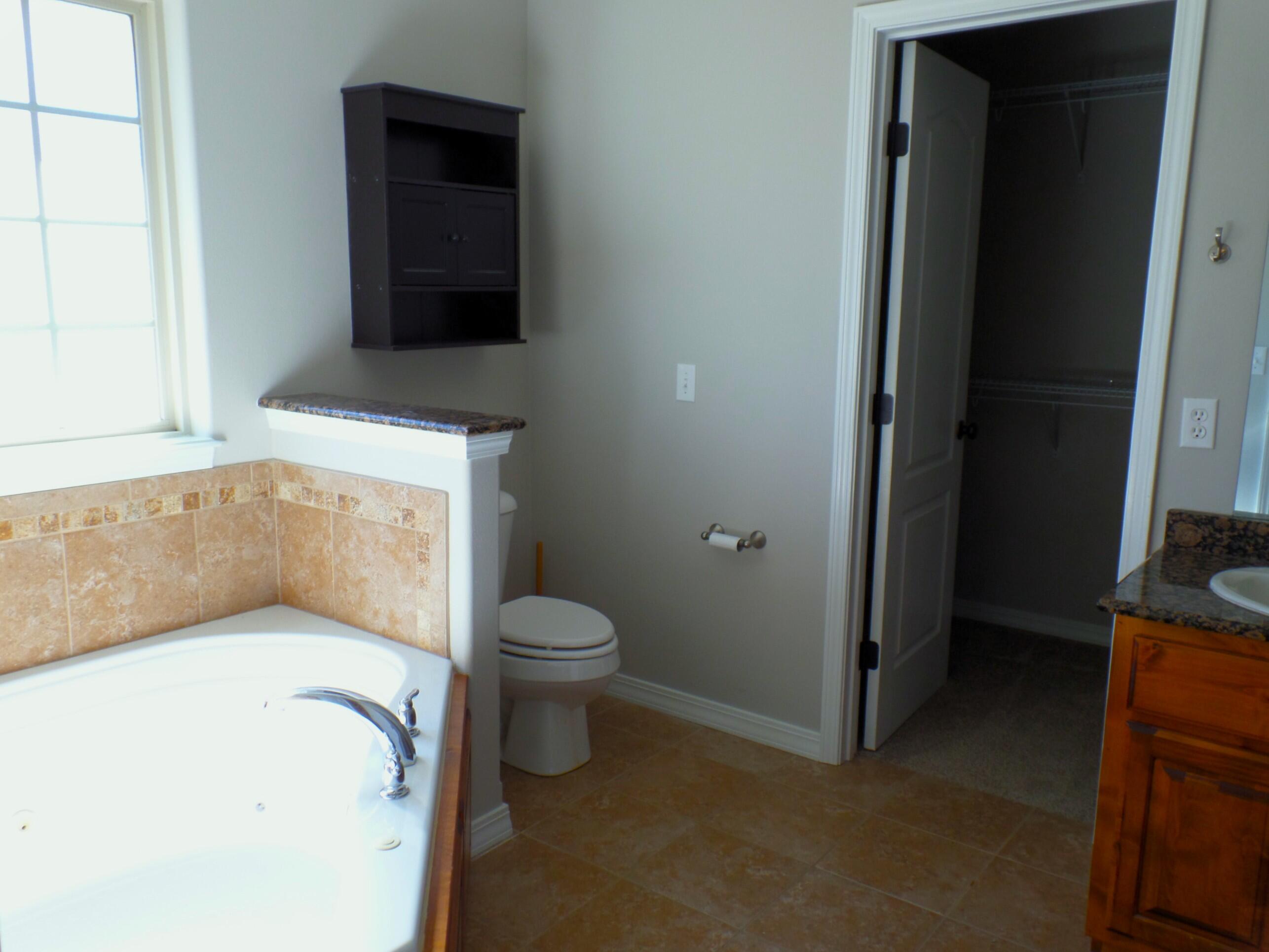 639 North Rockingham Avenue Property Photo 22