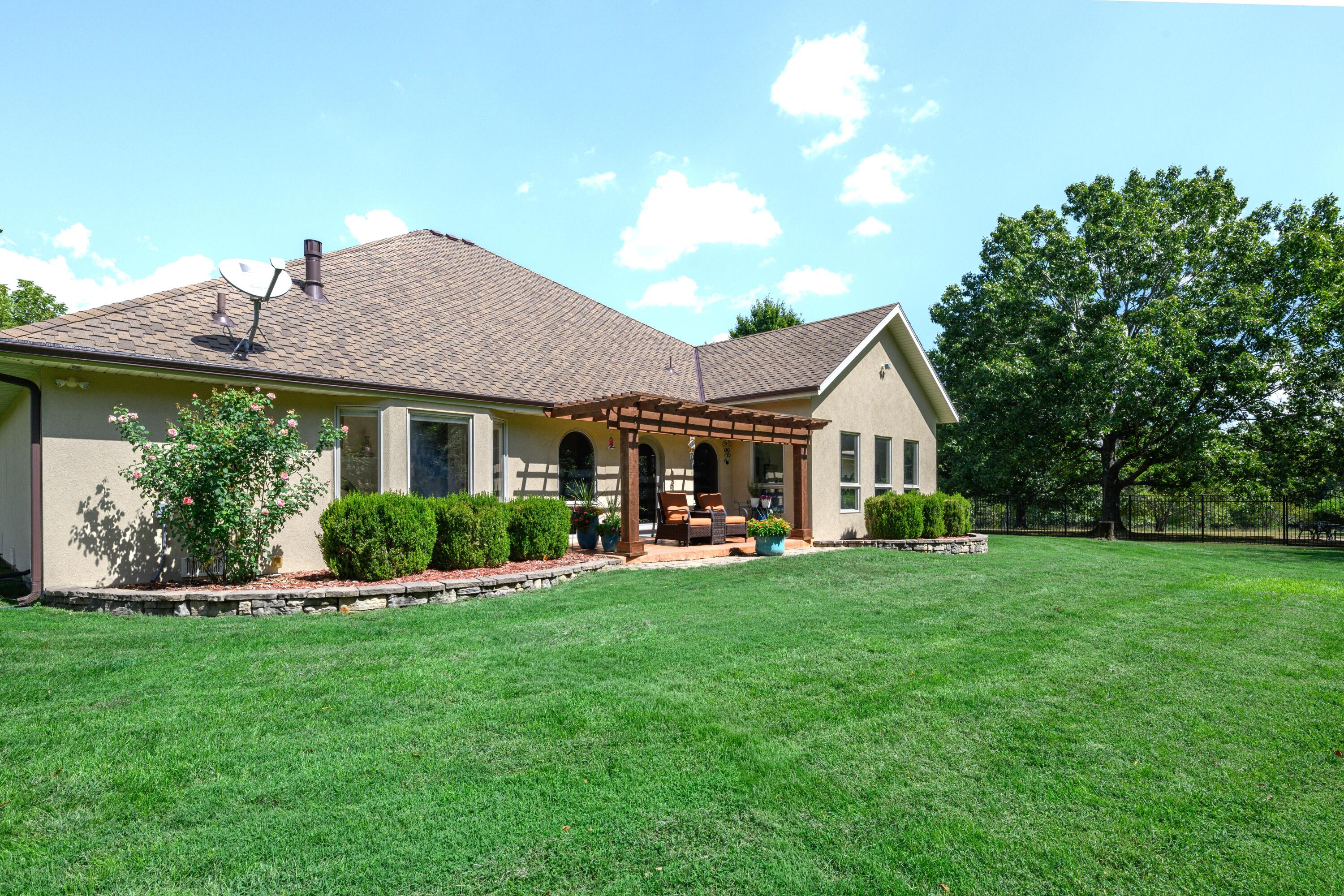 2282 North Farm Road 227 Property Photo 39