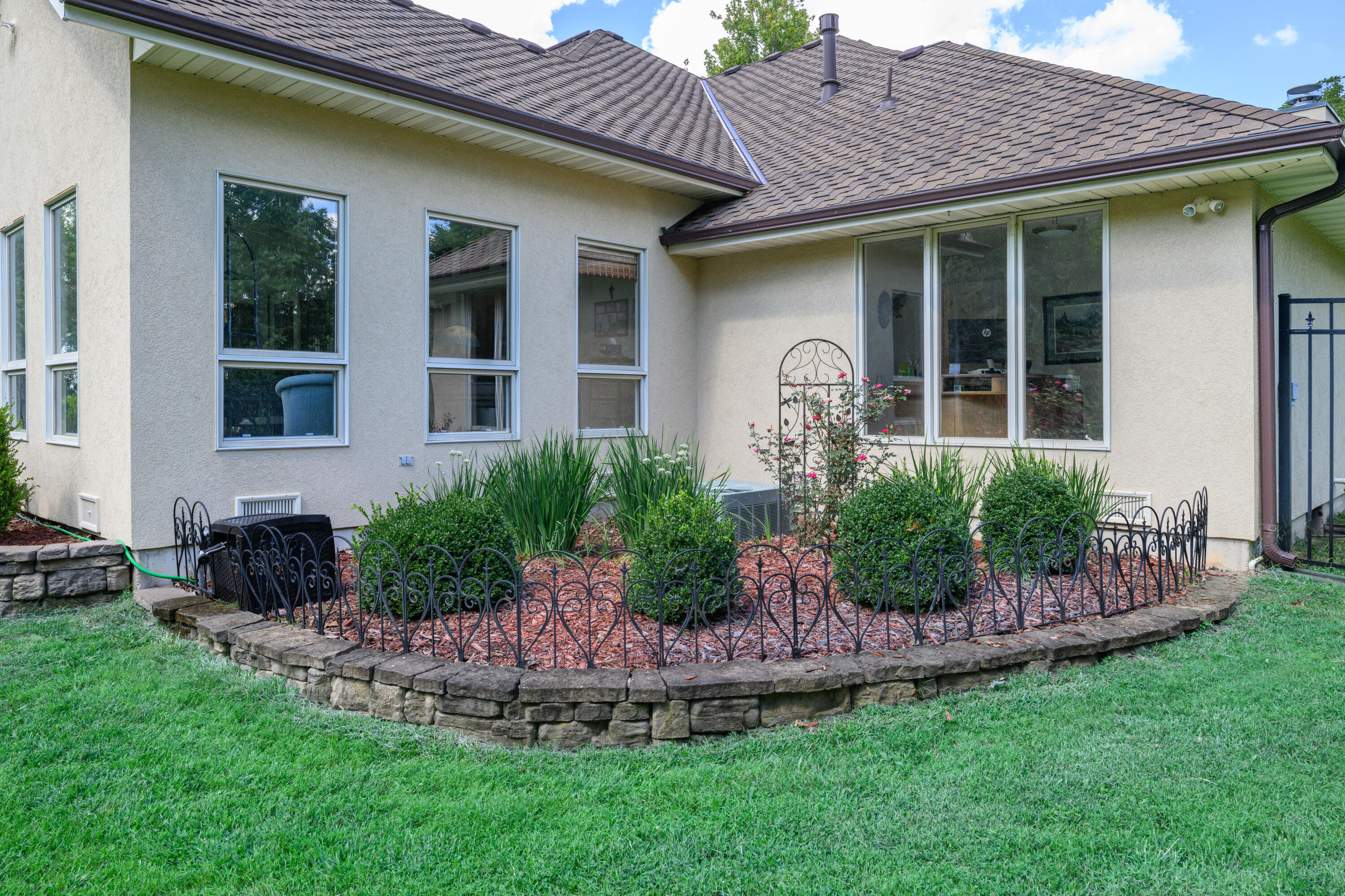 2282 North Farm Road 227 Property Photo 44
