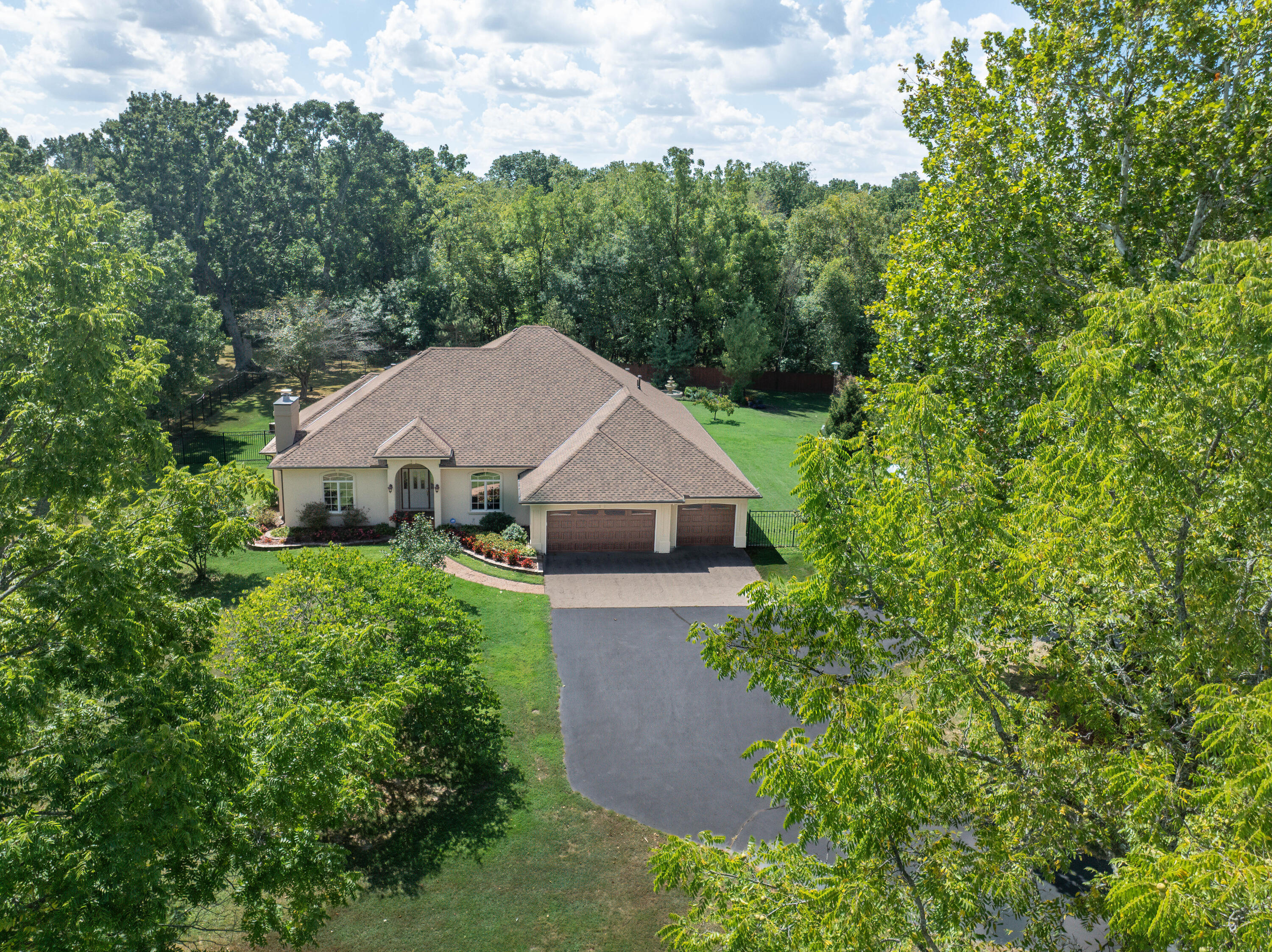 2282 North Farm Road 227 Property Photo 58