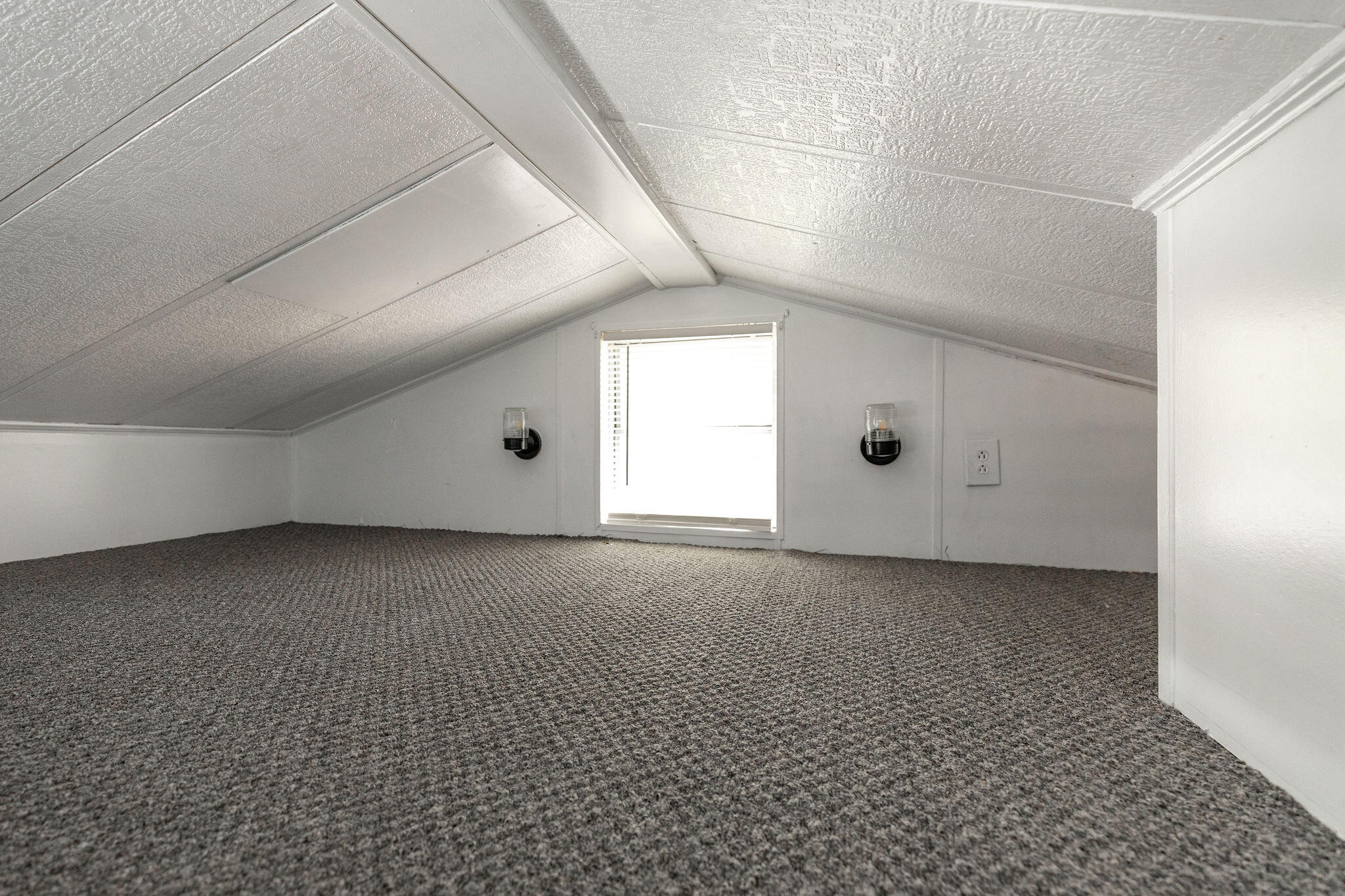 444 Monarch Drive Property Photo 4