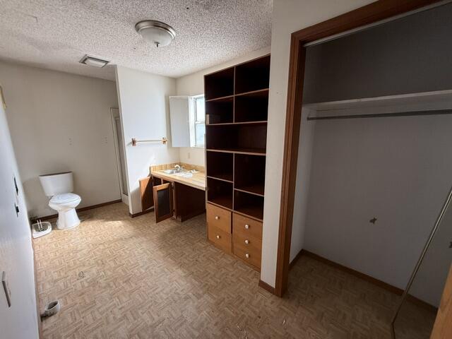 2419 South Ozark Avenue Property Photo 6