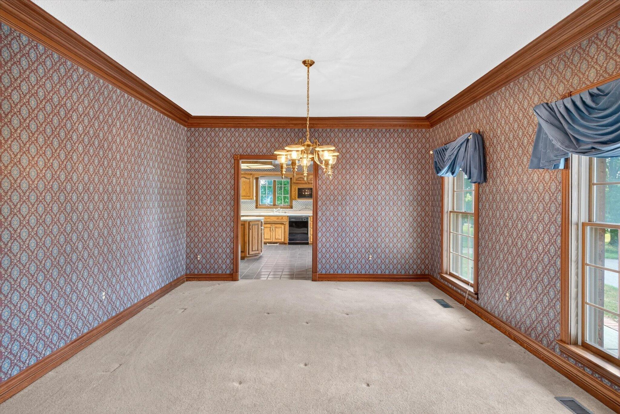 2065 East Thornridge Circle Property Photo 8