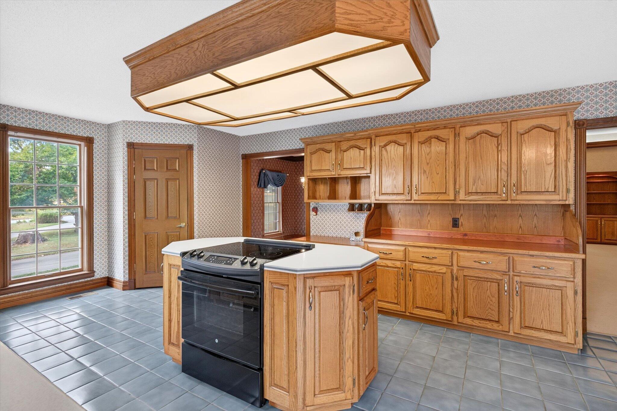 2065 East Thornridge Circle Property Photo 14