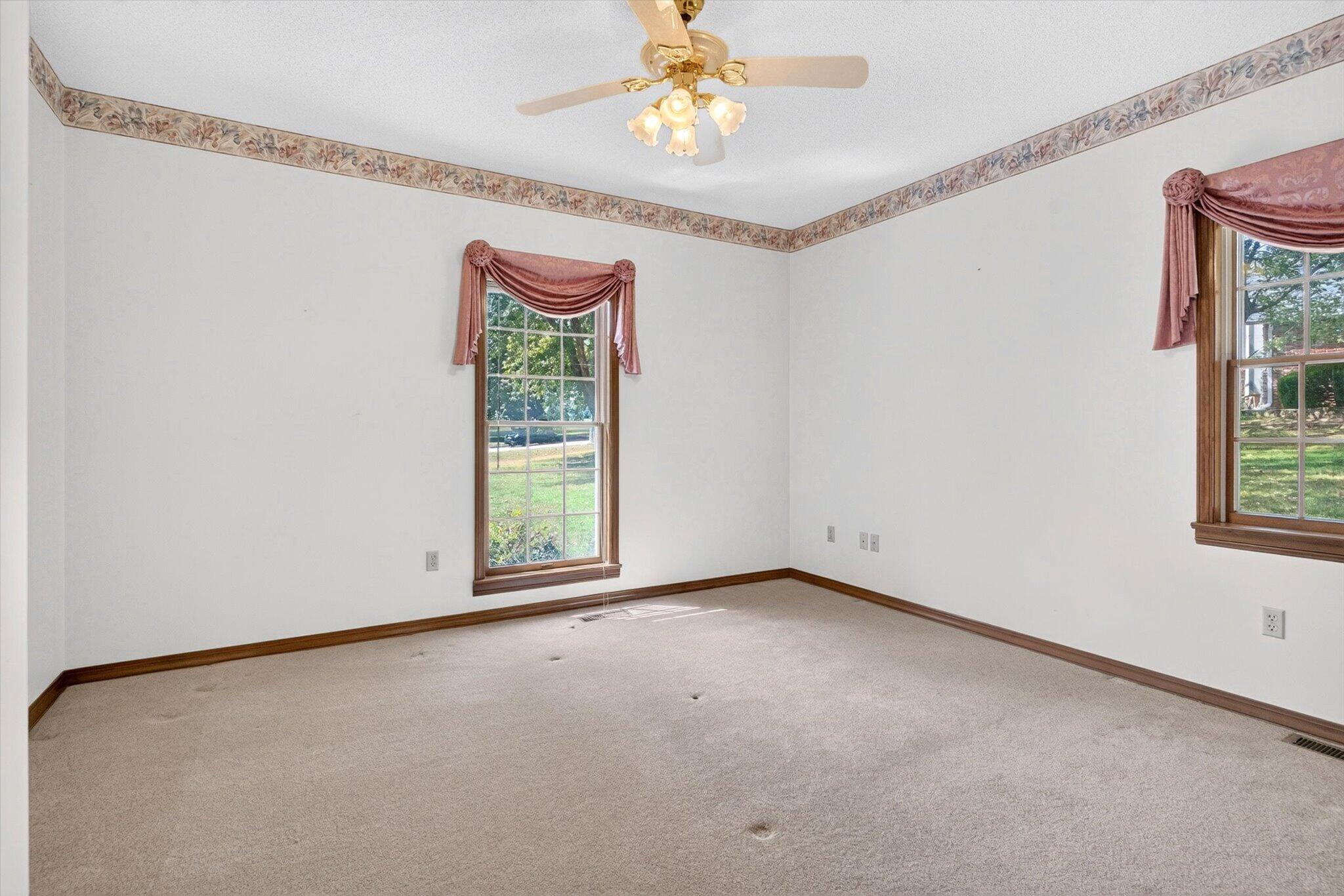 2065 East Thornridge Circle Property Photo 30