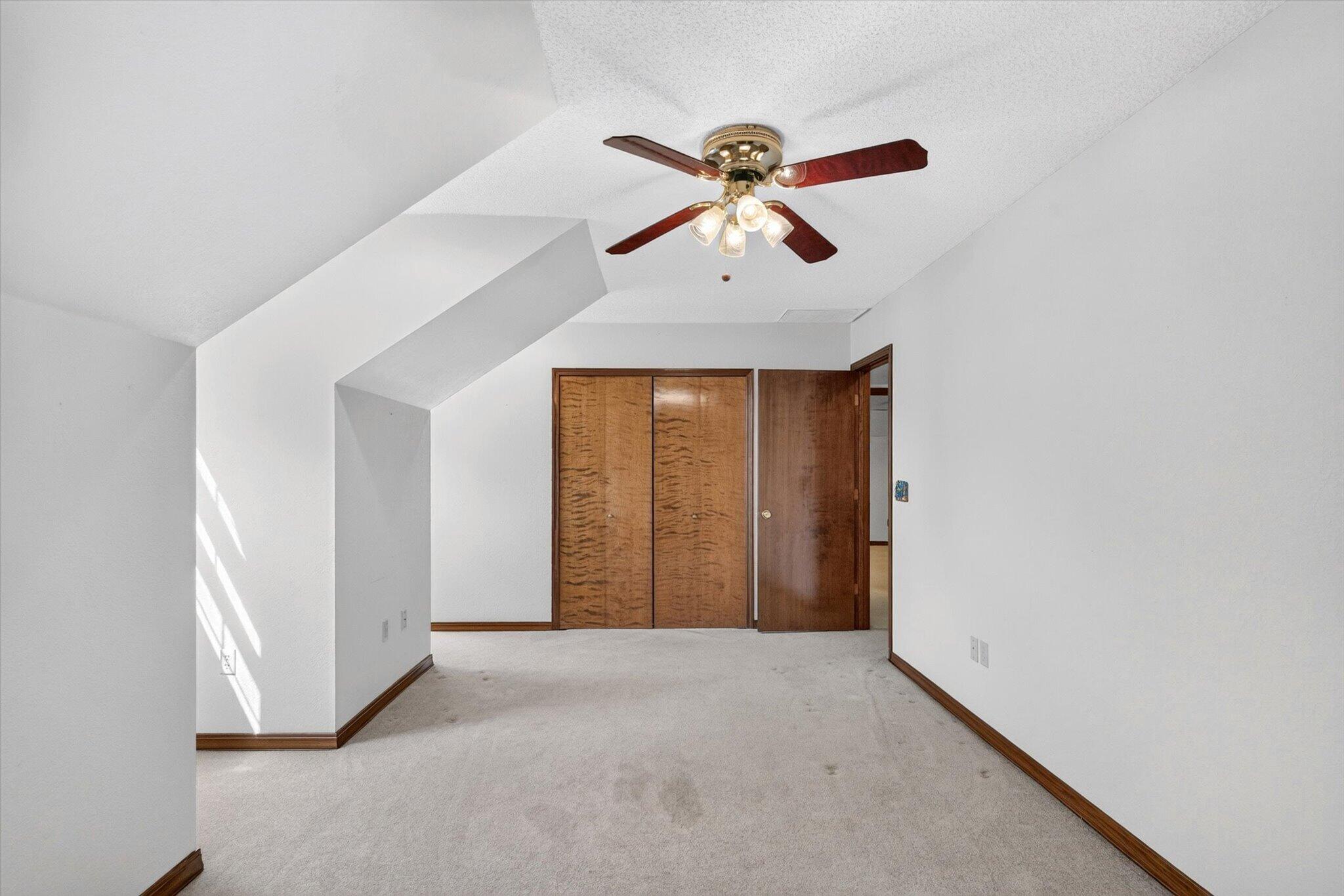 2065 East Thornridge Circle Property Photo 36