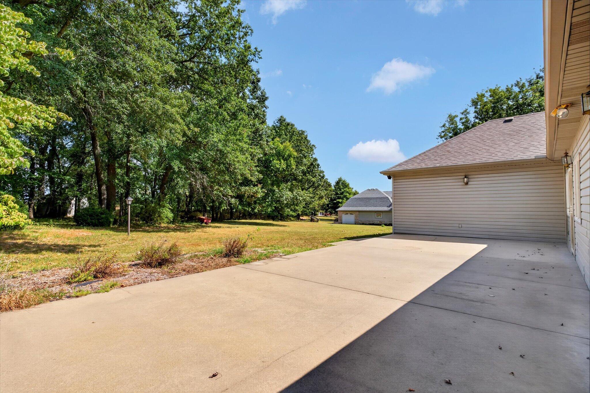 2065 East Thornridge Circle Property Photo 44