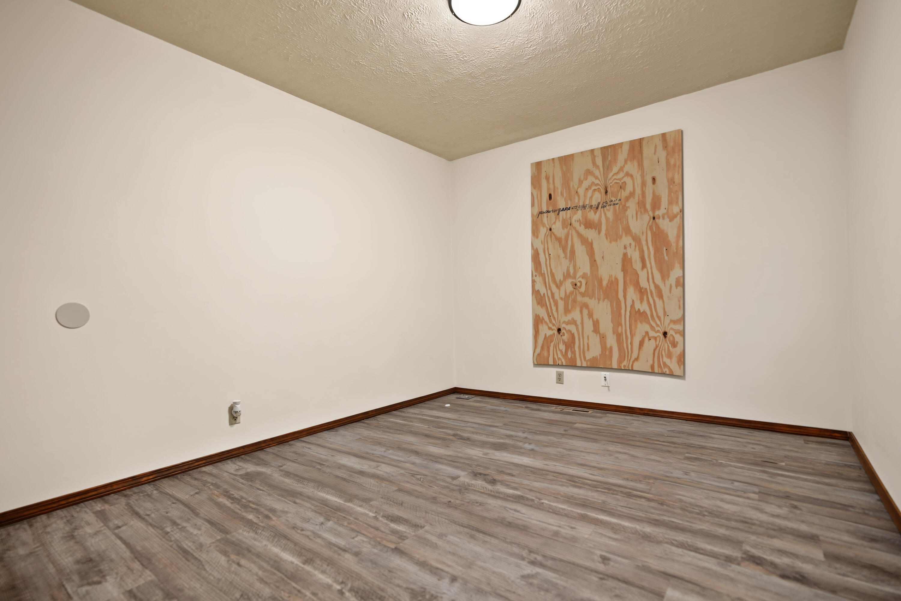2970 West Roxbury Street A & B Property Photo 18