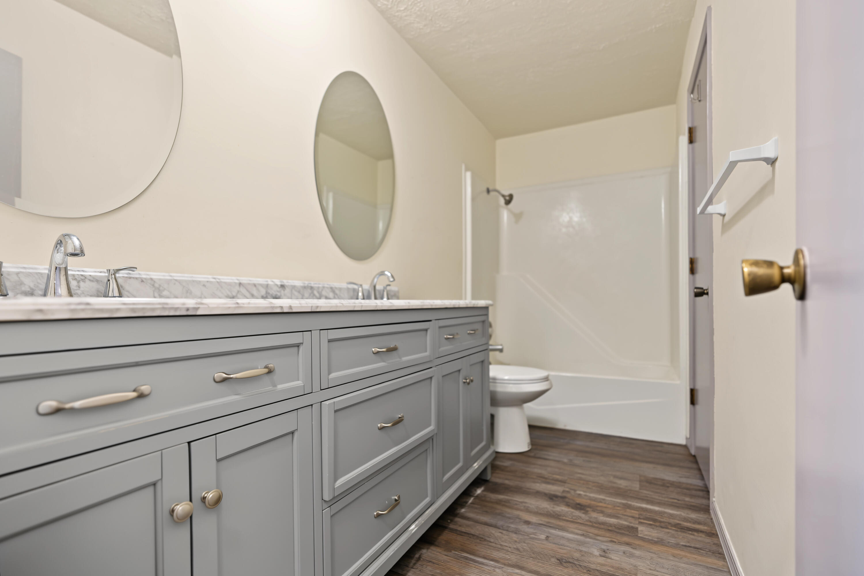 2970 West Roxbury Street A & B Property Photo 21