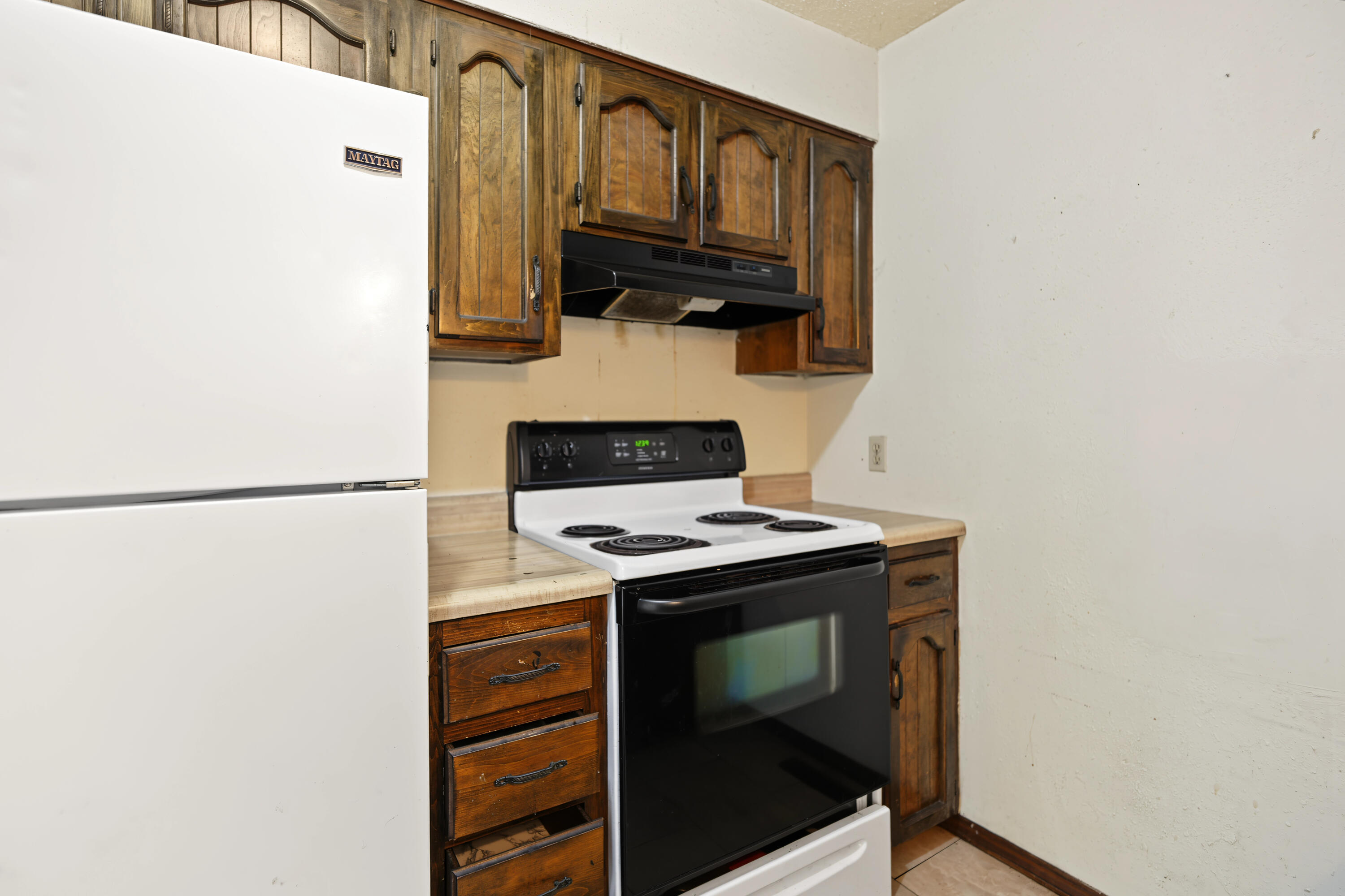 2970 West Roxbury Street A & B Property Photo 42
