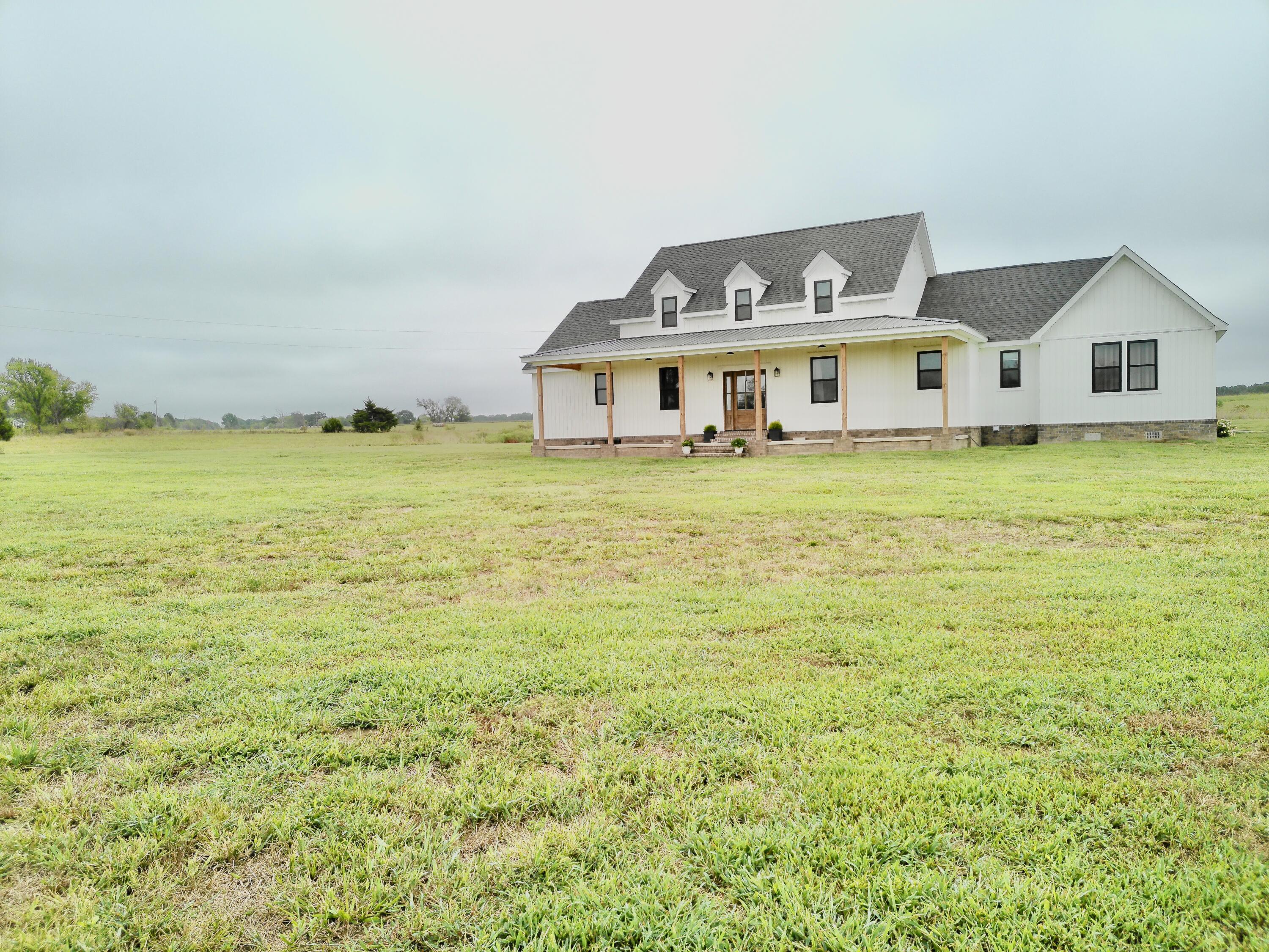 6139 Highway Dd Property Photo 1
