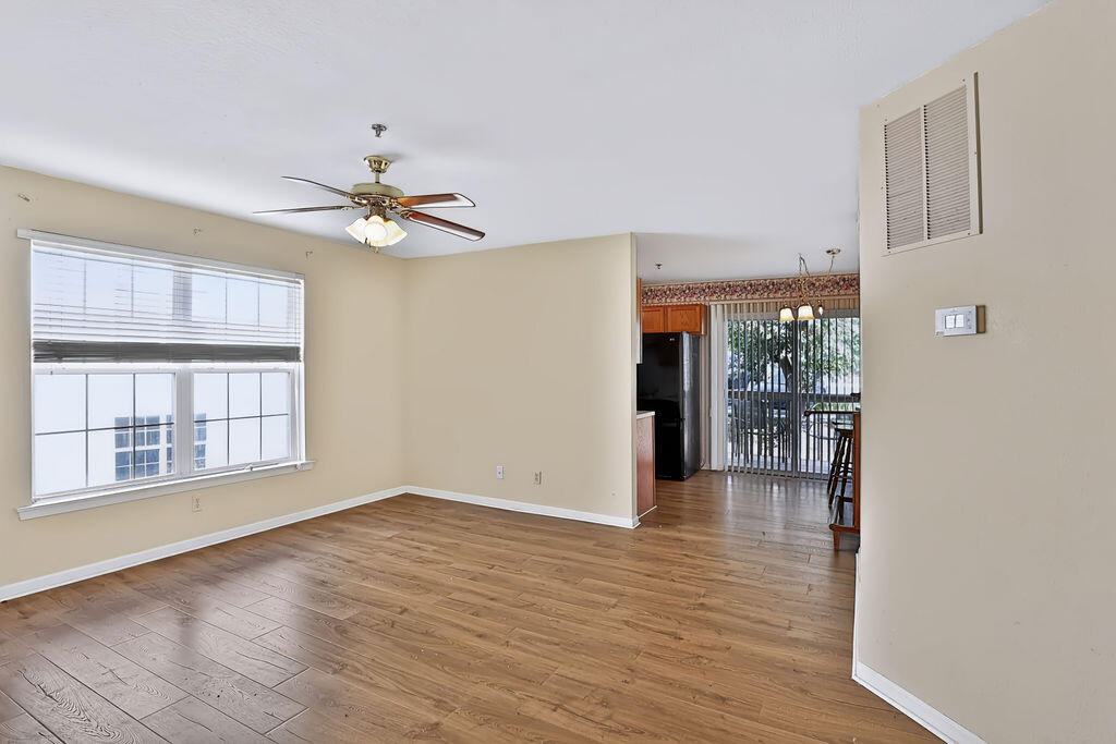 143 Vixen Circle Apt H Property Photo 4