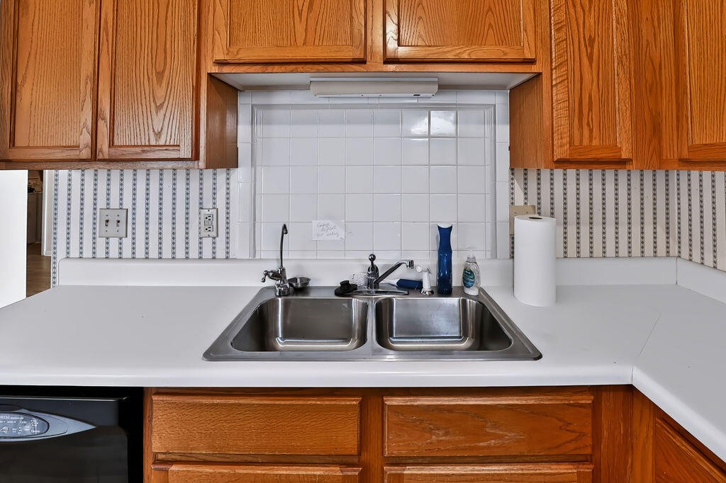 143 Vixen Circle Apt H Property Photo 7