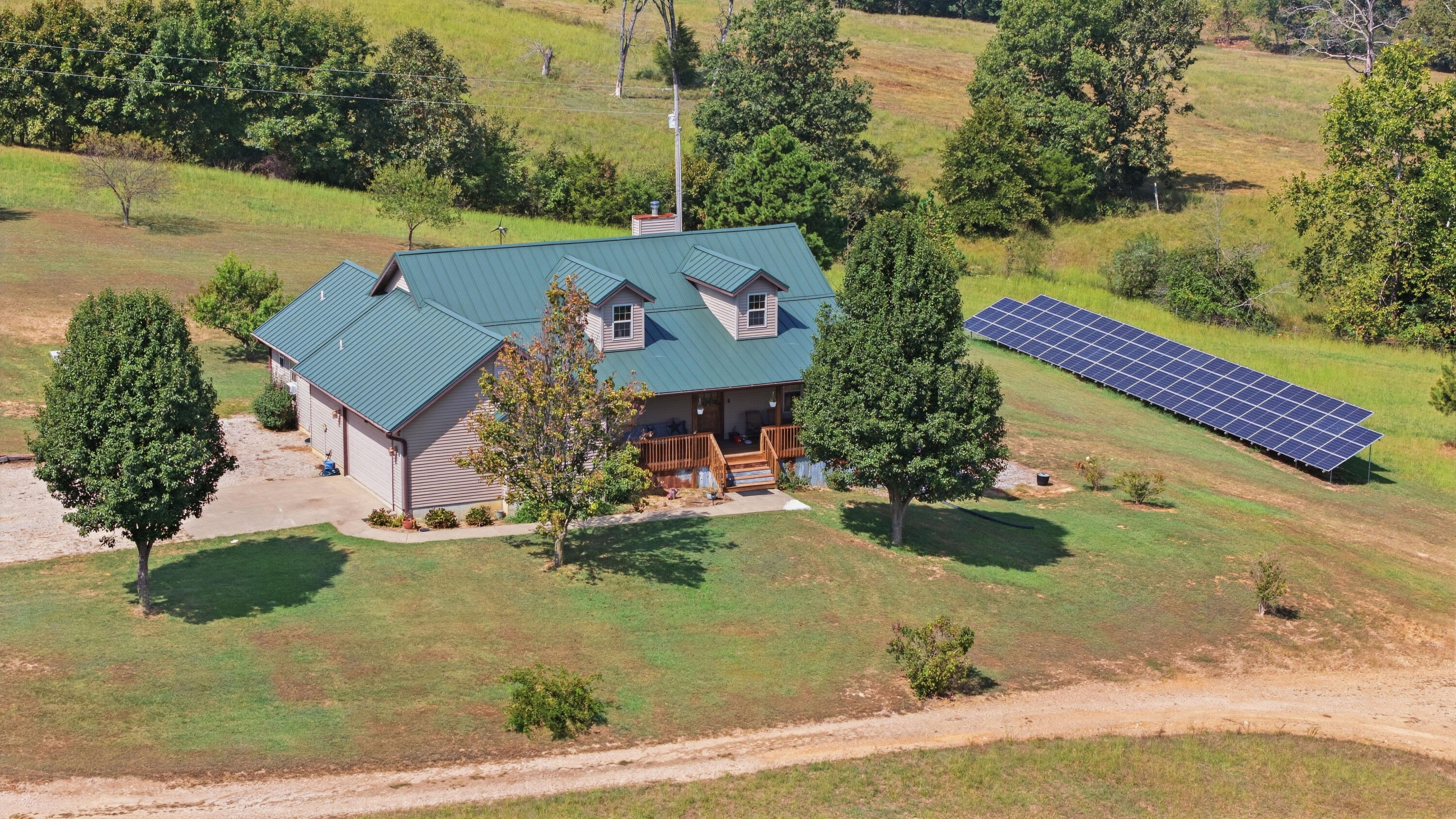 977 South Highway 137 Property Photo 13