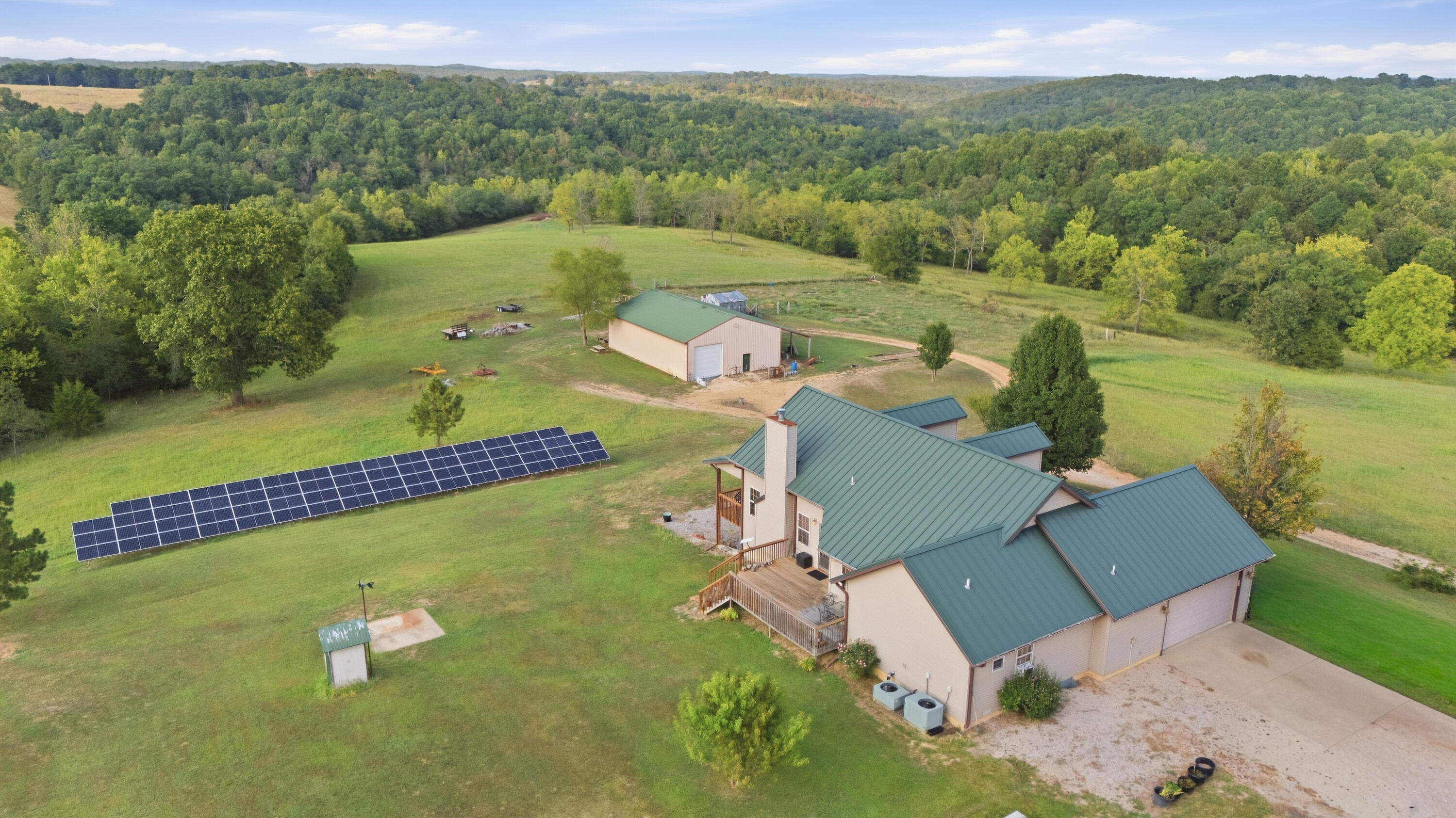 977 South Highway 137 Property Photo 15