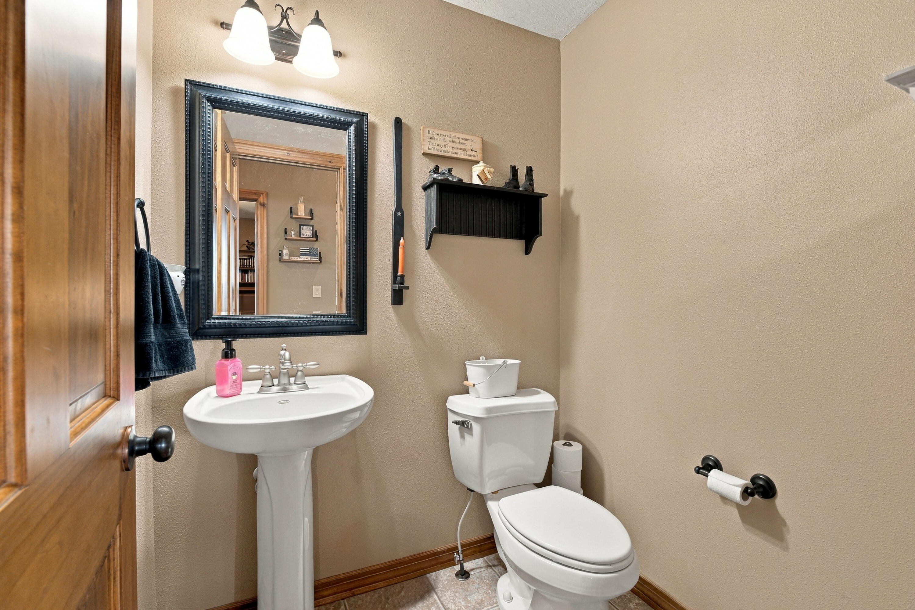 977 South Highway 137 Property Photo 42