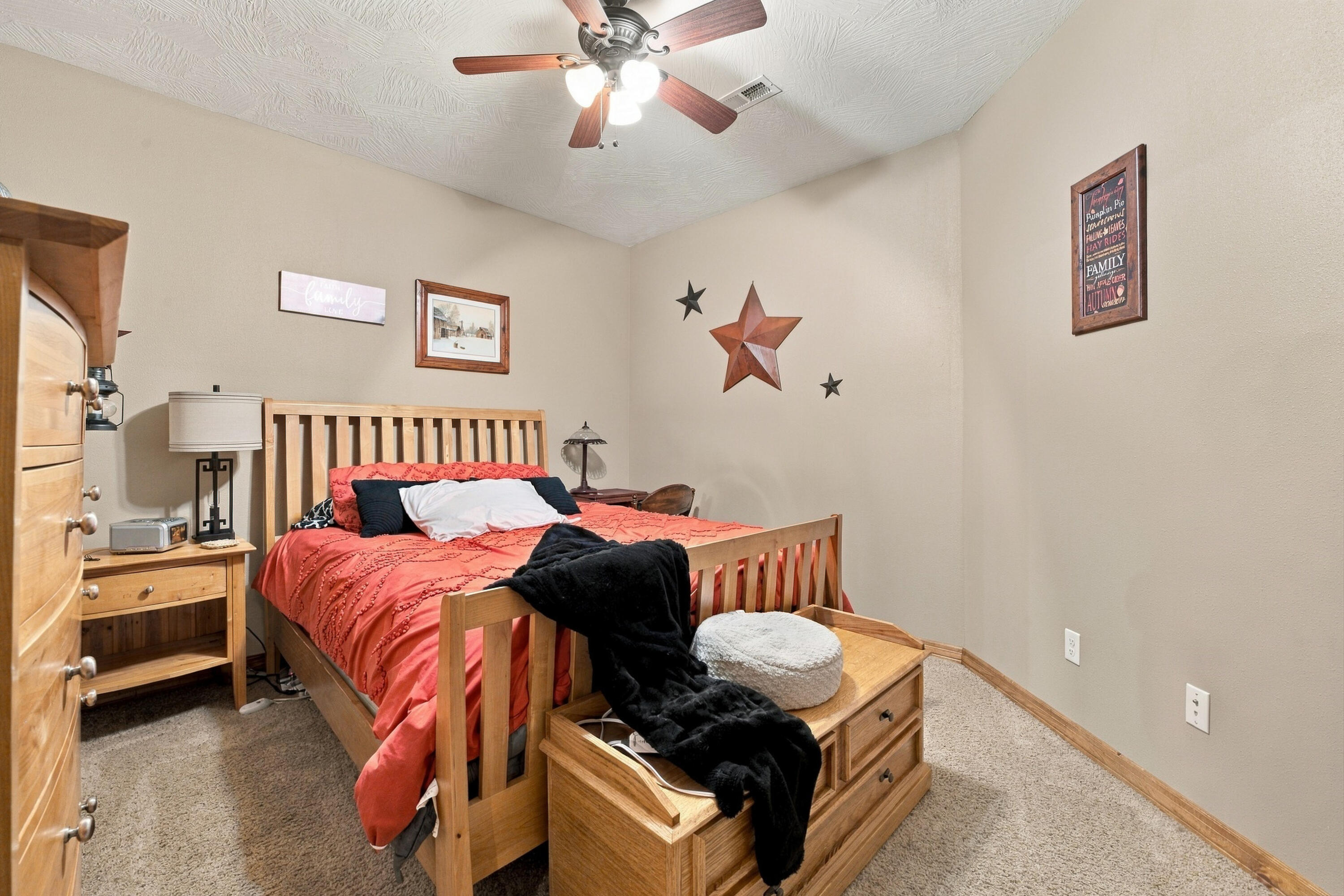 977 South Highway 137 Property Photo 56