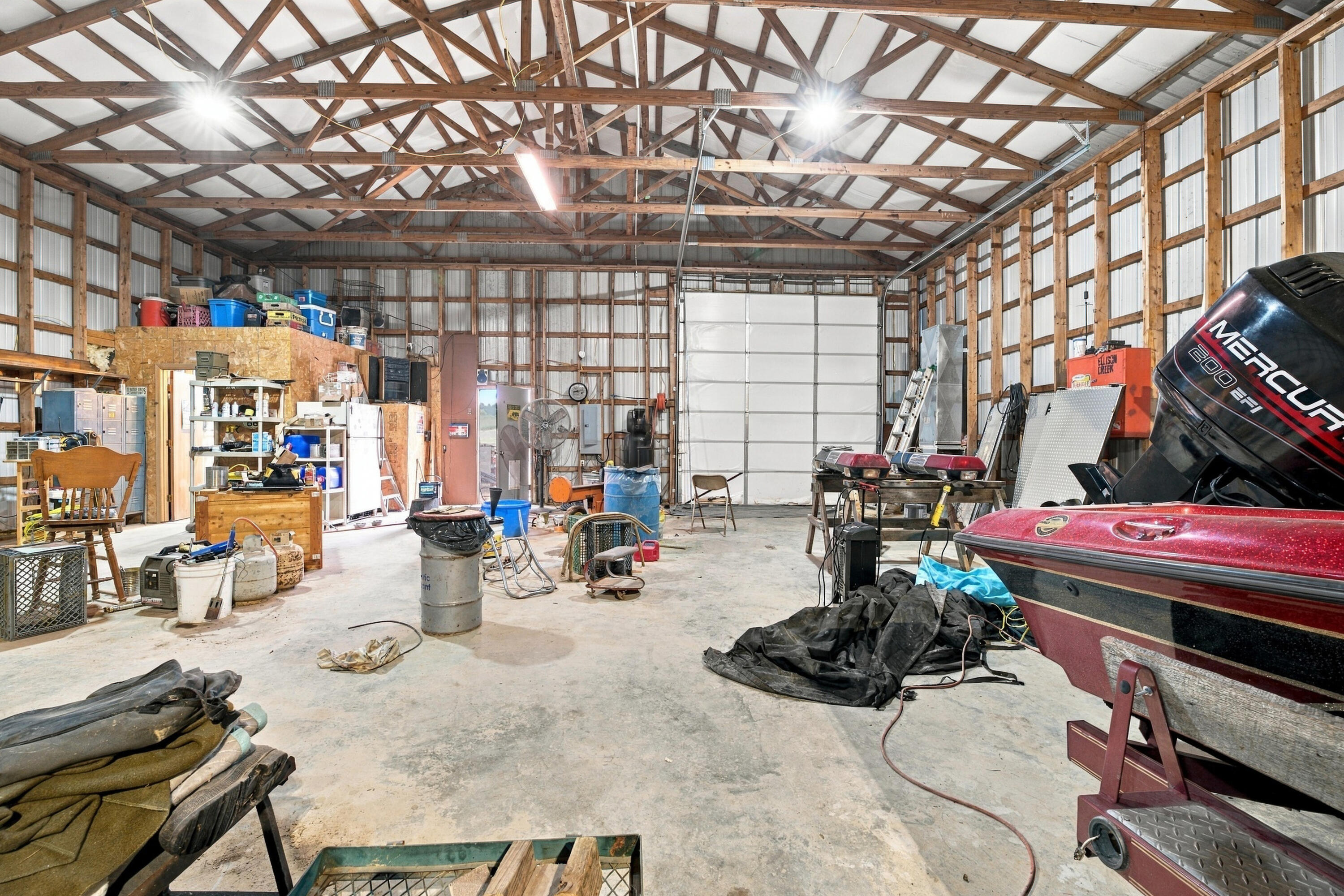 977 South Highway 137 Property Photo 58