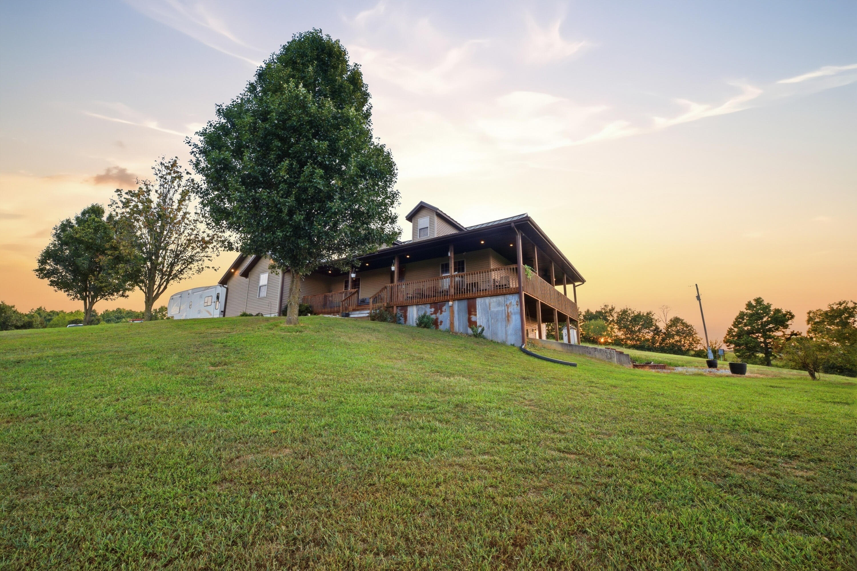 977 South Highway 137 Property Photo 70