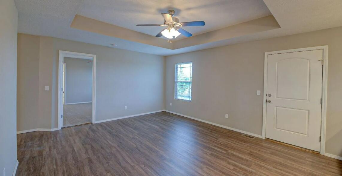 1702 North Hoover Drive Property Photo 2